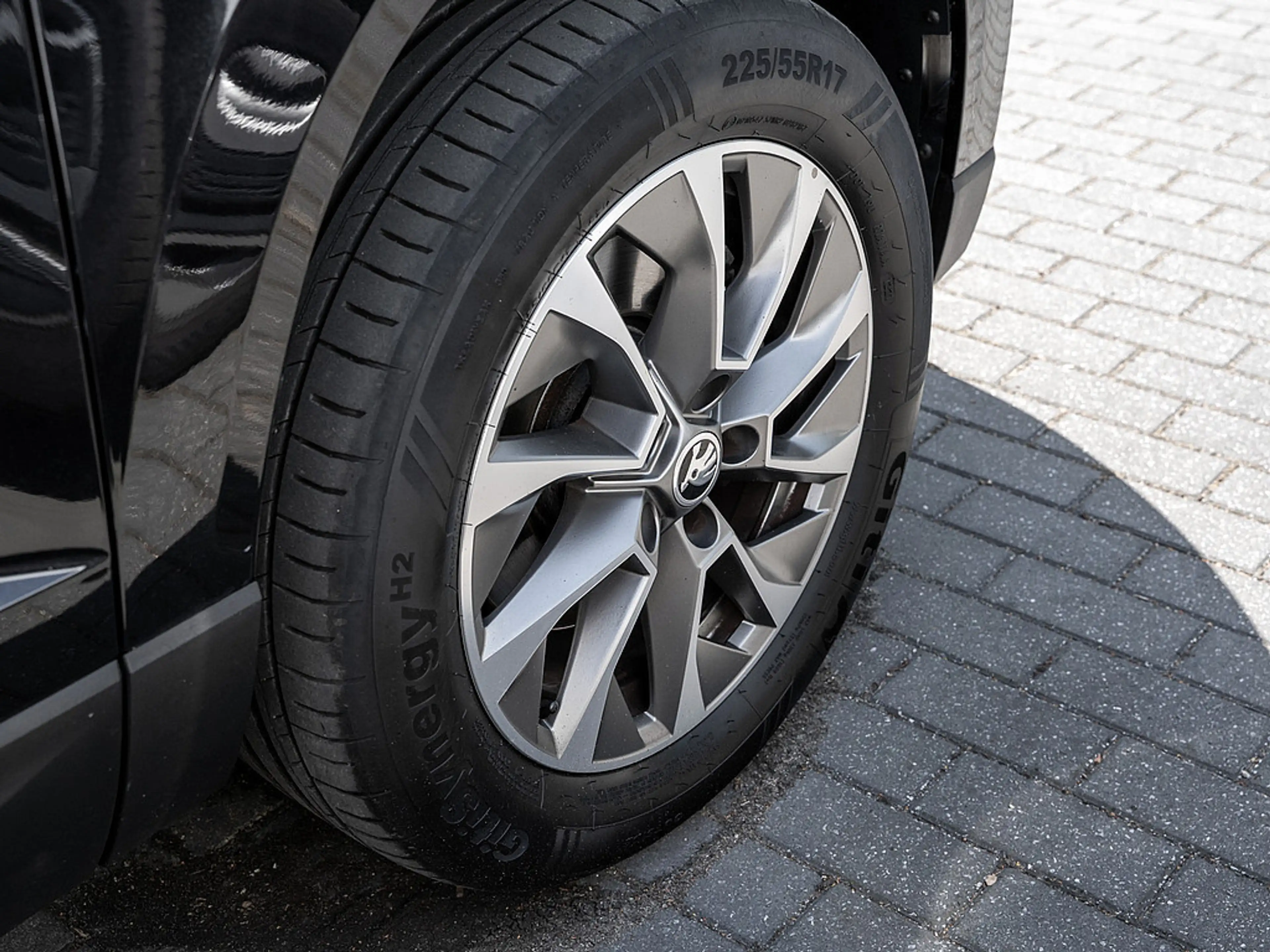 Skoda Karoq 2.0 TDI Clever 4x4 DSG AHK LED ACC SHZ — photo 5