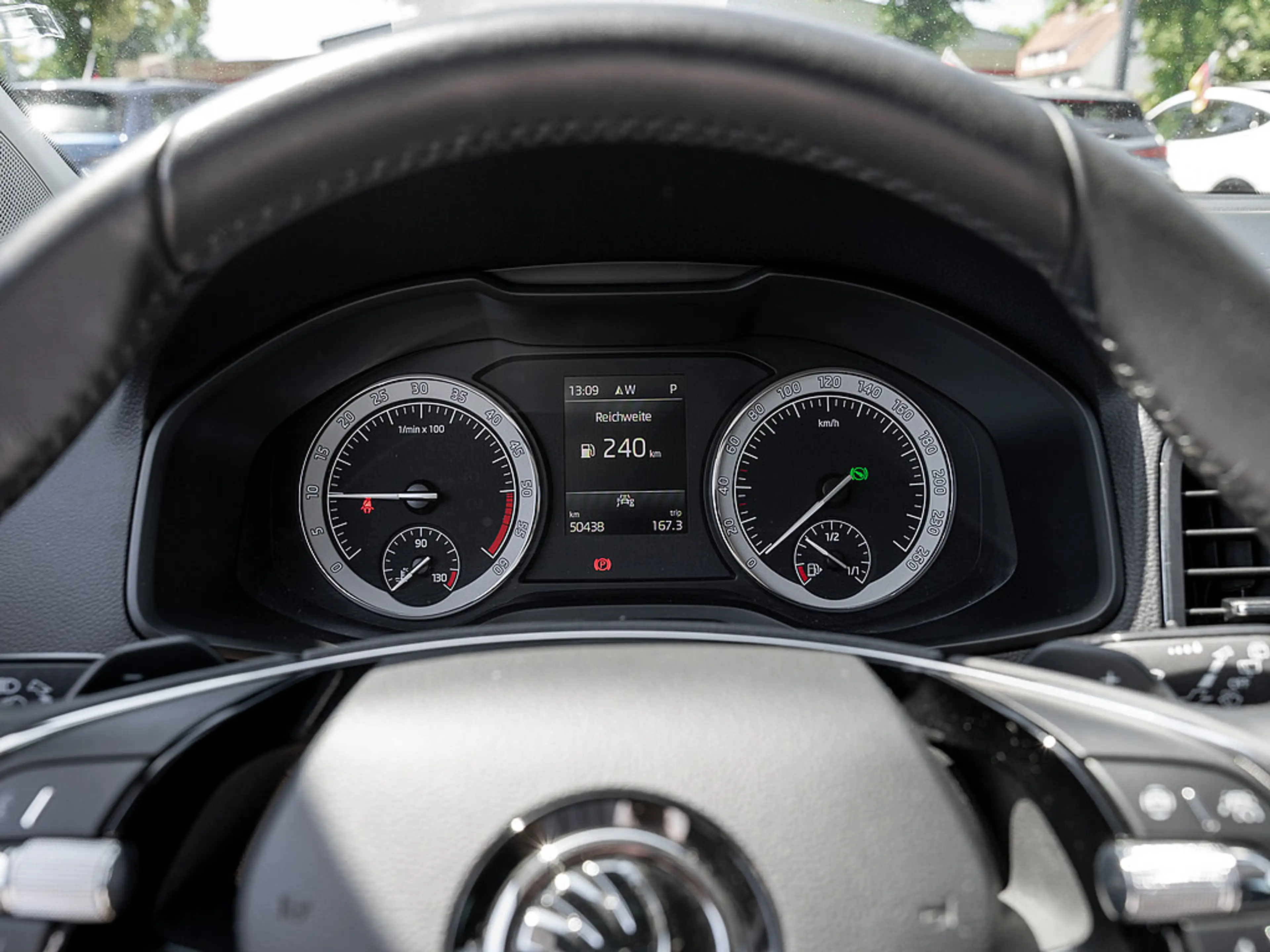 Skoda Karoq 2.0 TDI Clever 4x4 DSG AHK LED ACC SHZ — photo 11