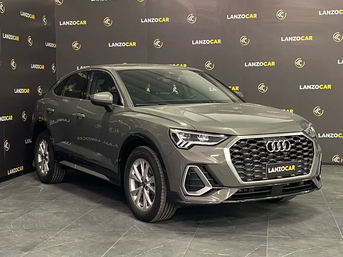 Audi Q3 *SPORTBACK*S-LINE EDITION*LIST PRICE 54600€* Nero - 2