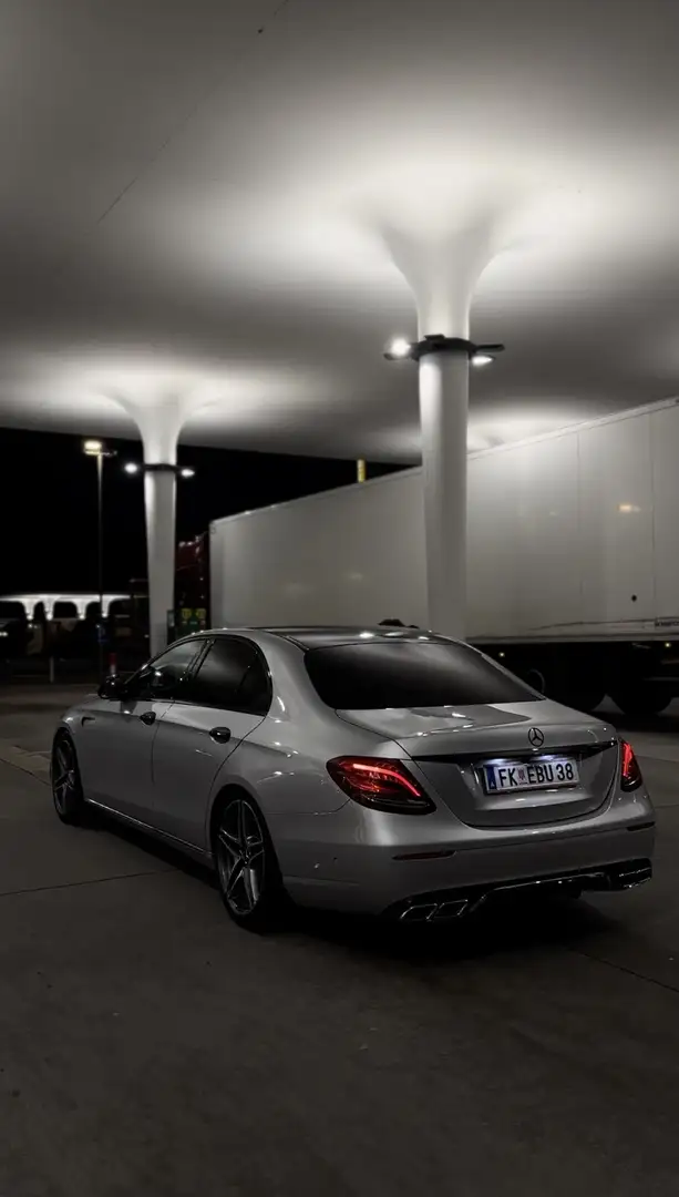 Mercedes-Benz E 220 - 2