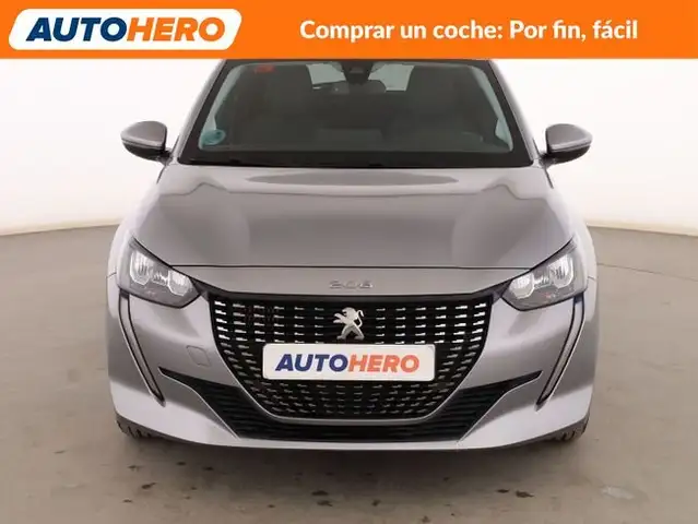 Peugeot 208 view 9