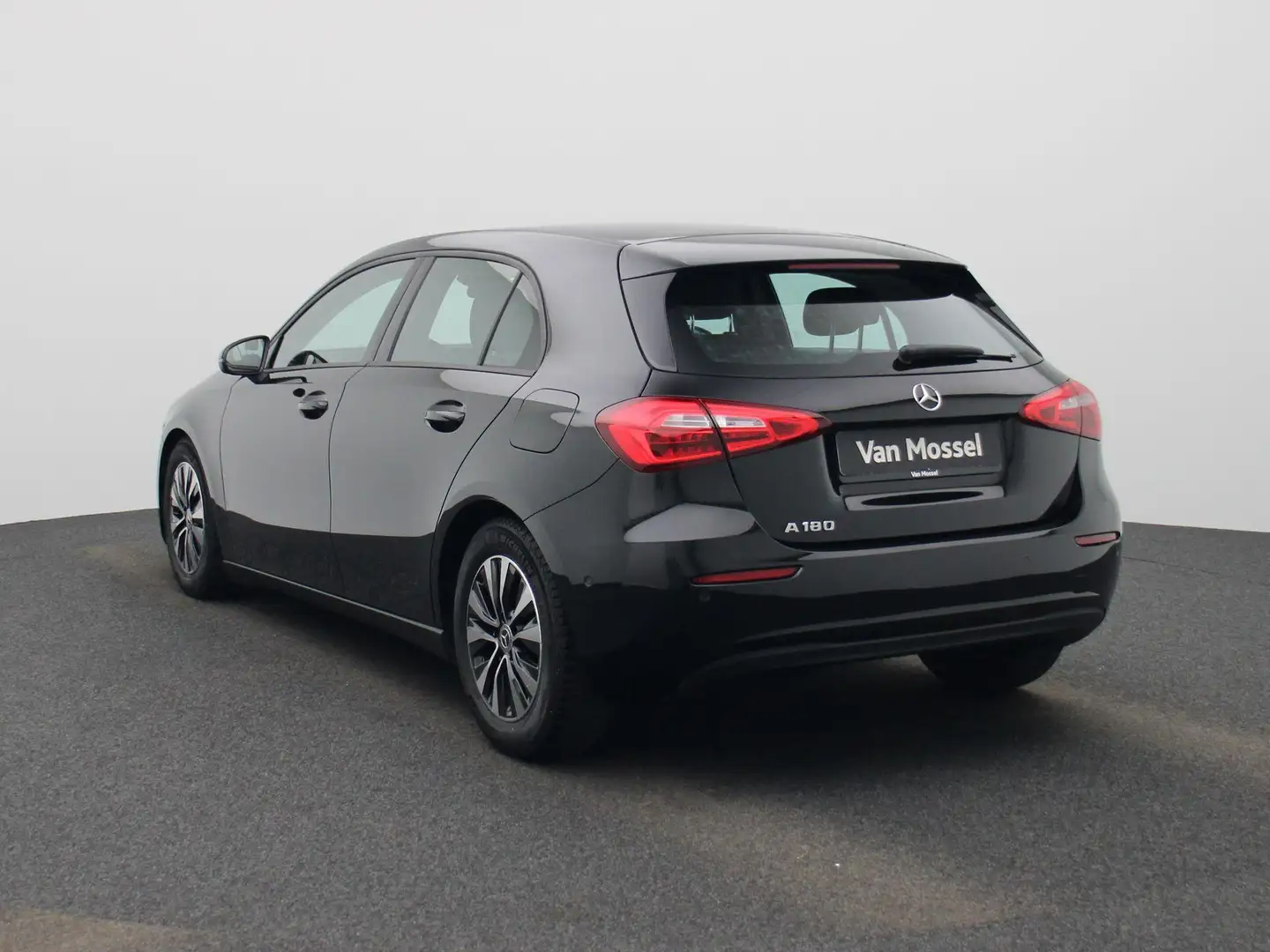 Mercedes-Benz A 180 A Business Line LED | NAVI | CAMERA | CARPLAY Noir - 2