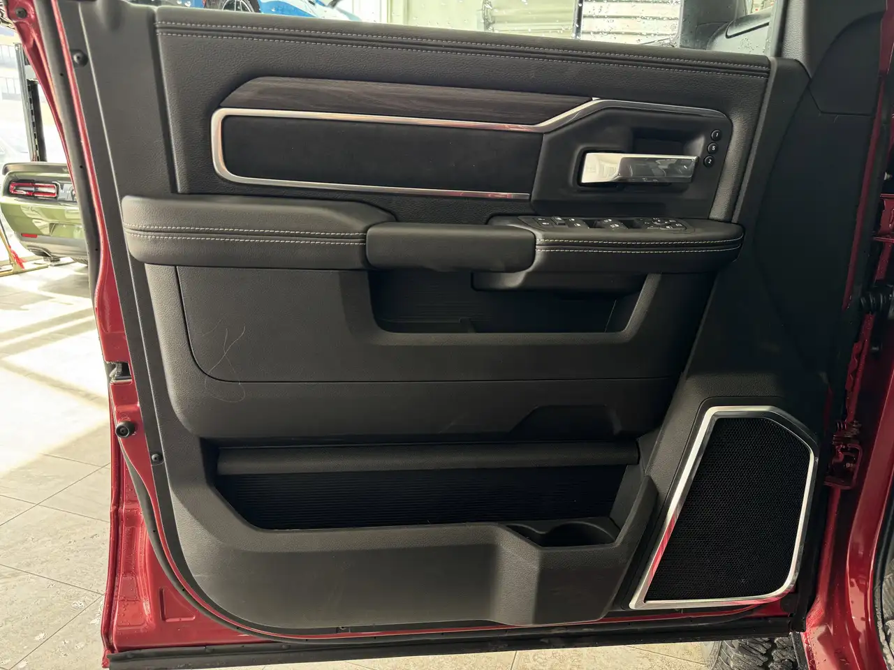RAM 3500 снимка RAM 3500