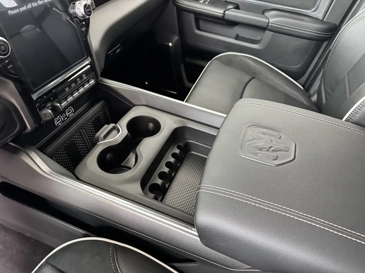 RAM 3500 снимка RAM 3500