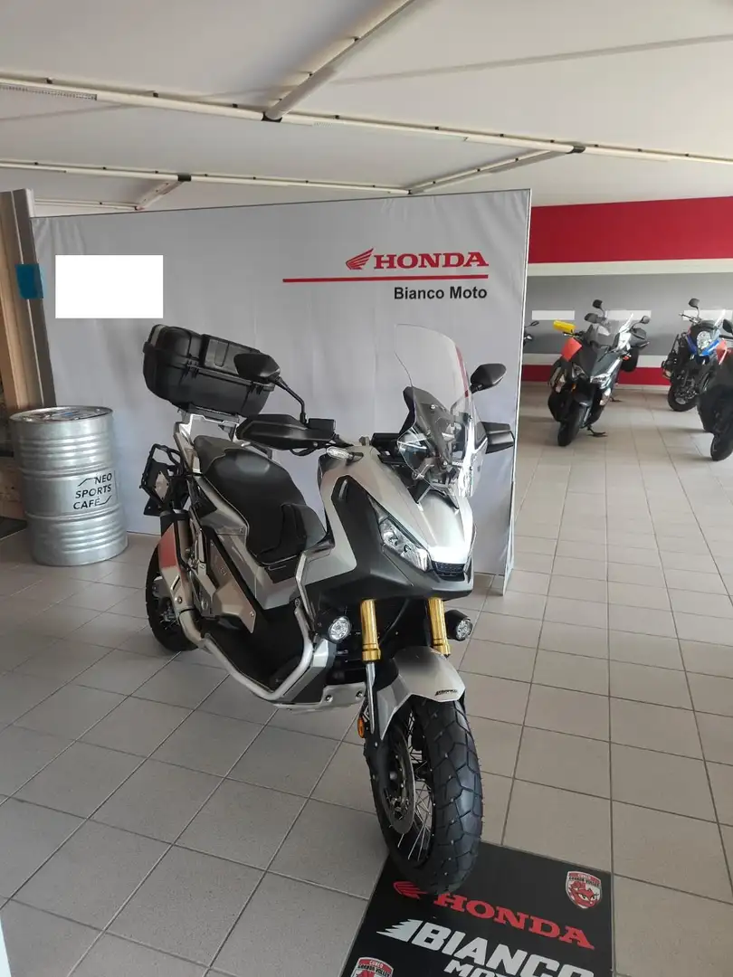Honda X-ADV 750 T.E. Argento - 1