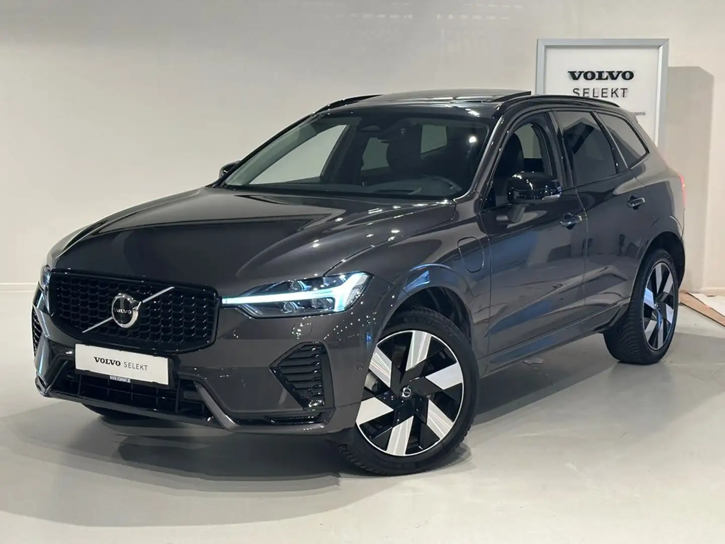 Volvo XC60 T6 Recharge Ultimate Dark Gris - 1
