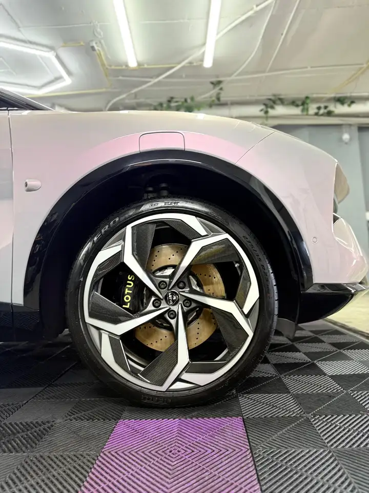 Lotus Eletre 2024