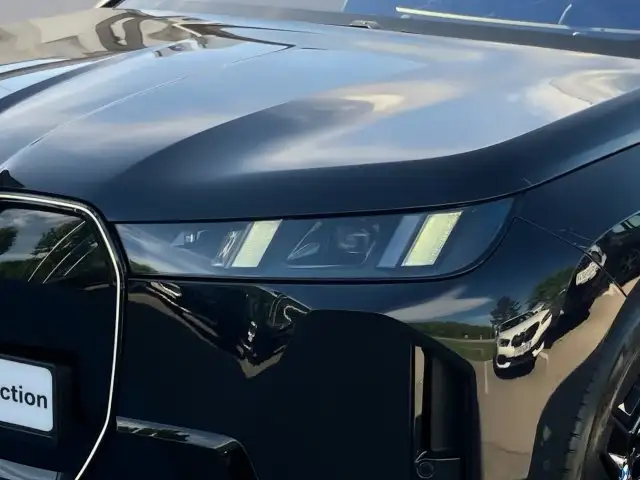 BMW iX xDrive45 I20 Ansicht 4