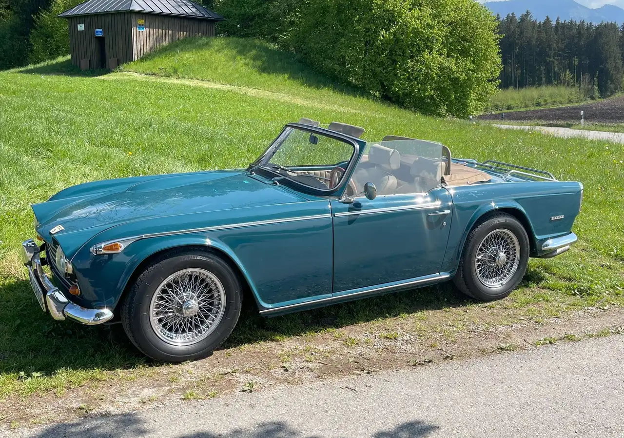 Triumph TR5