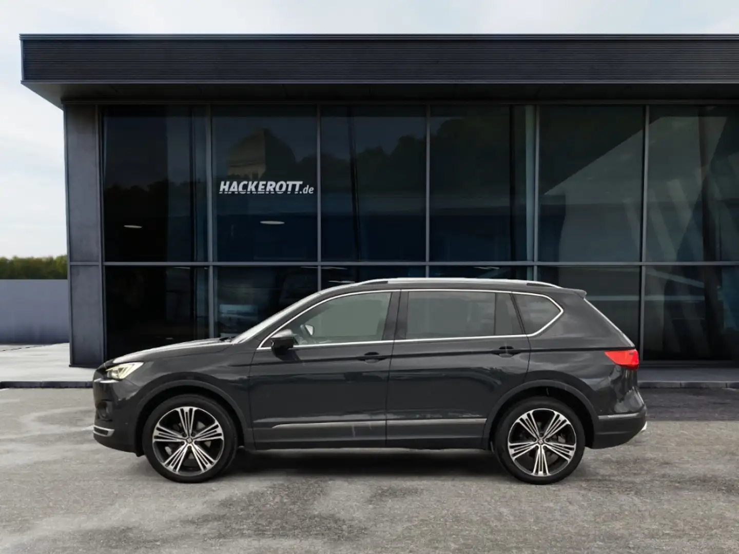 SEAT Tarraco Xcellence 4Drive 2.0 TDI DSG LED Navi Beats Grey - 2