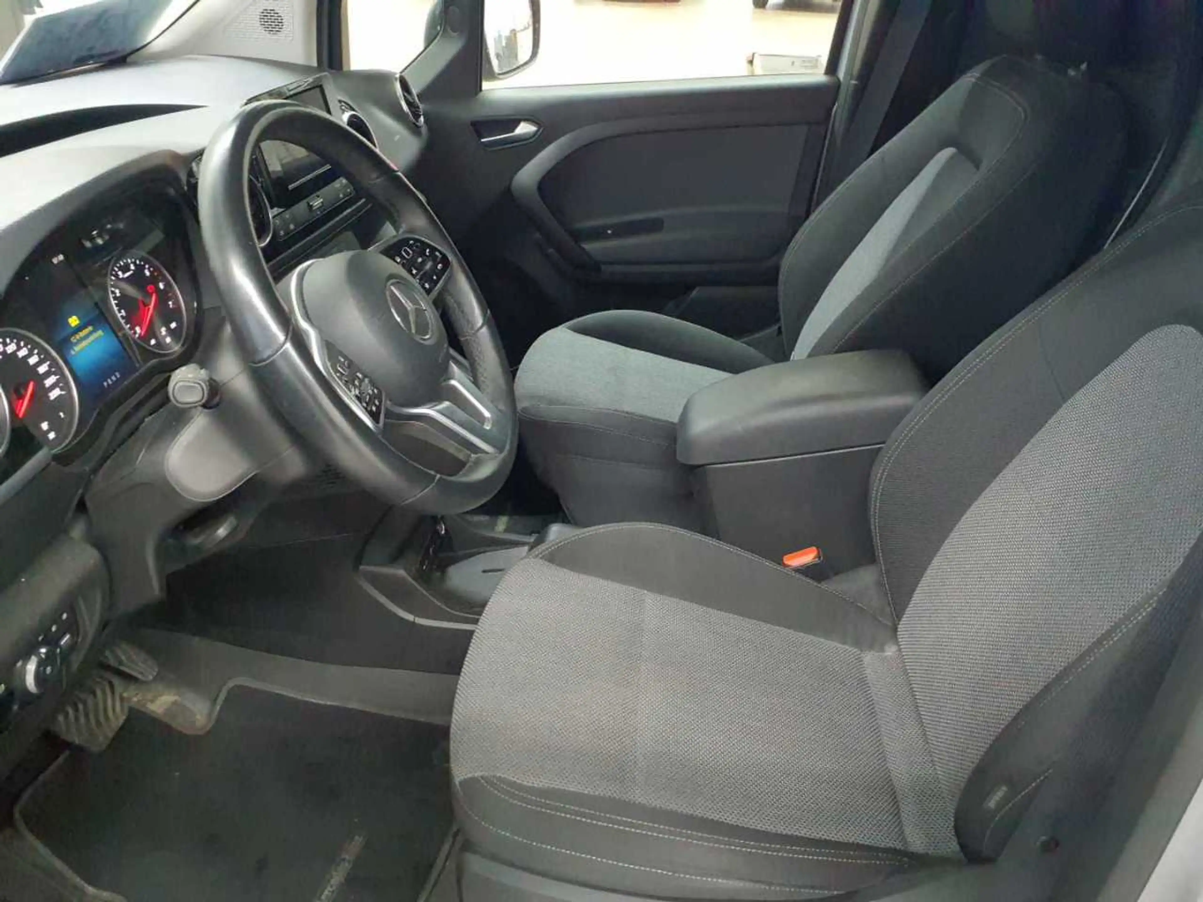 Mercedes-Benz Citan Citan 113 Aut. Klima PRO NAV LED KEYLESS — photo 7
