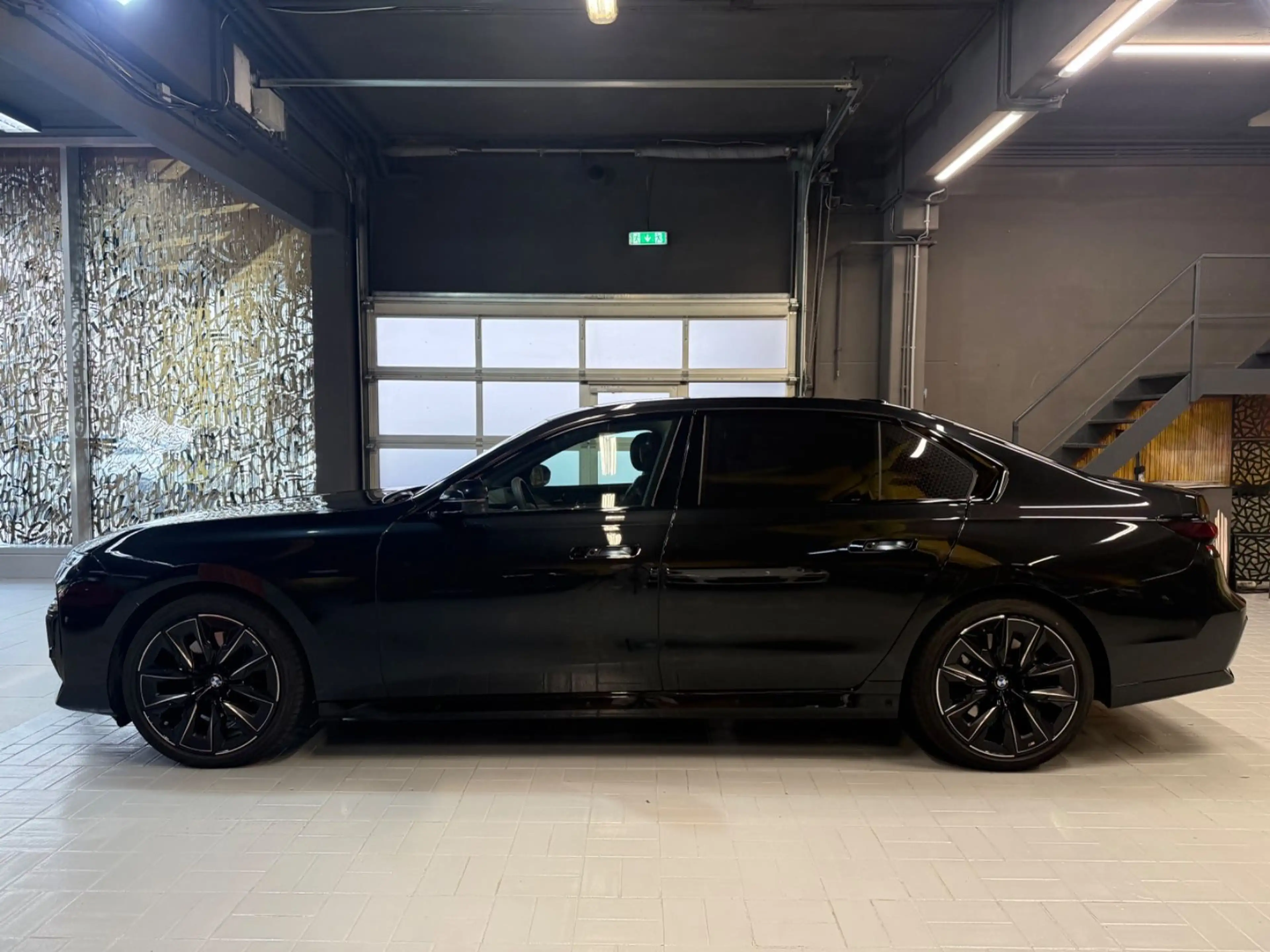 BMW 740 d xD M Sport Pro HUD~INTEGRAL~SKY LOUNGE~FOND — photo 4
