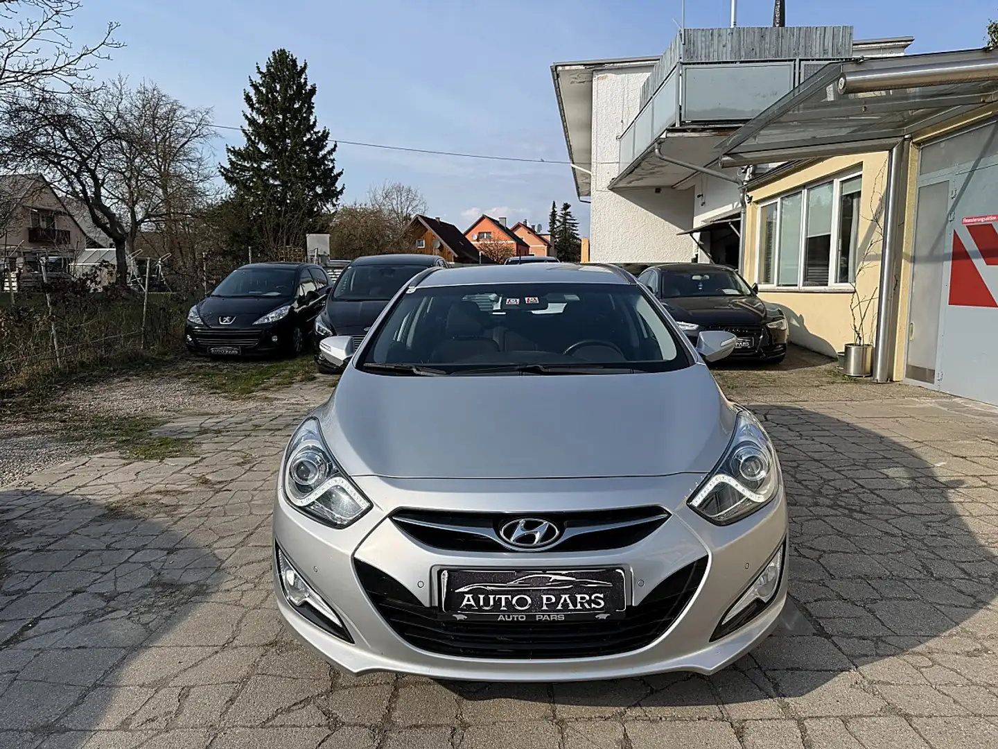 Hyundai i40 Europe 1,7 CRDi-SEHR GEPFLEGT-1/3 ZINSFREI FINA... Silber - 2