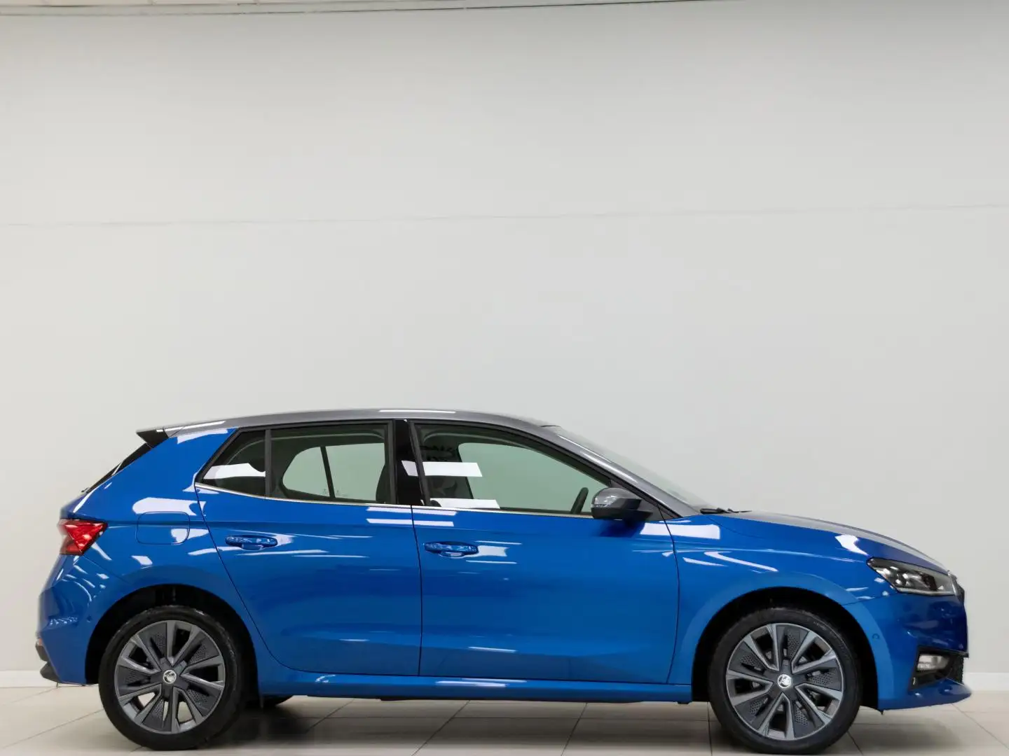 Skoda Fabia 1.5 TSI Design DSG 110kW Blauw - 2
