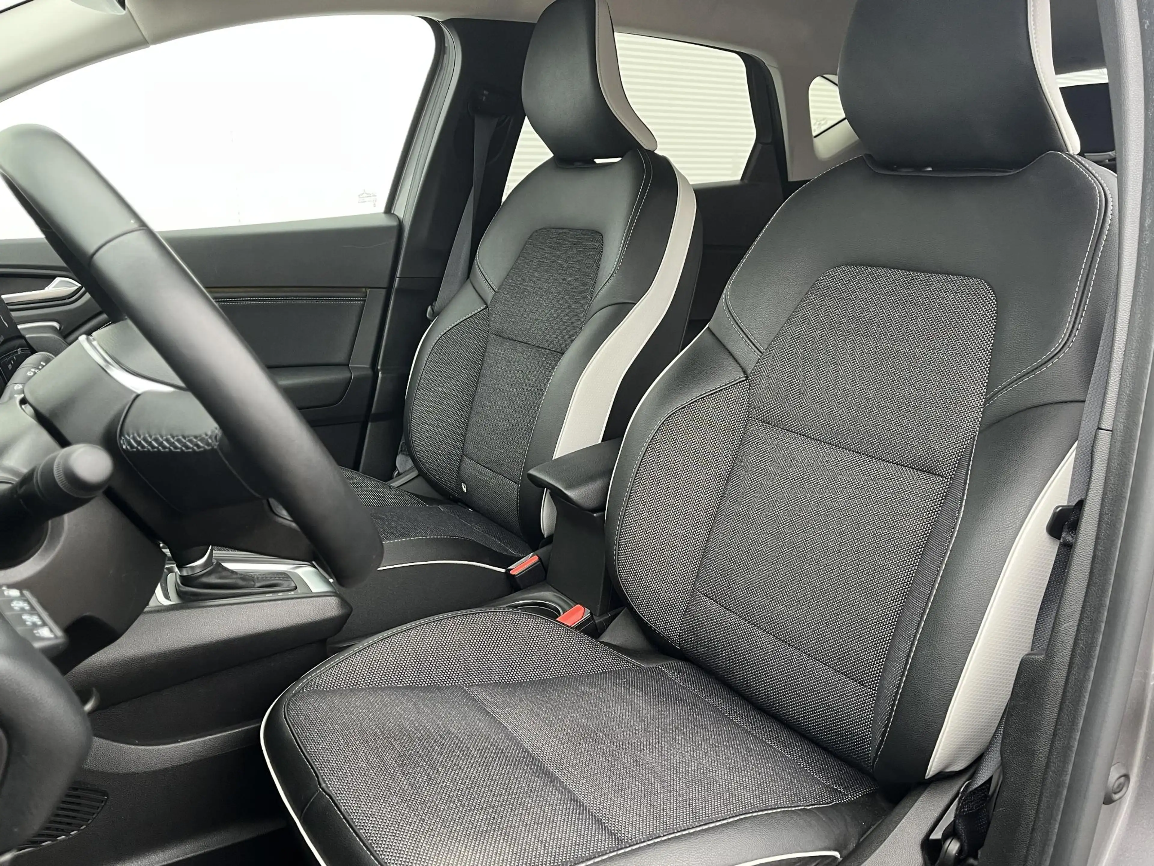 Mitsubishi ASX 1.6 PHEV AT First Edition / Apple Carplay/Android — photo 14
