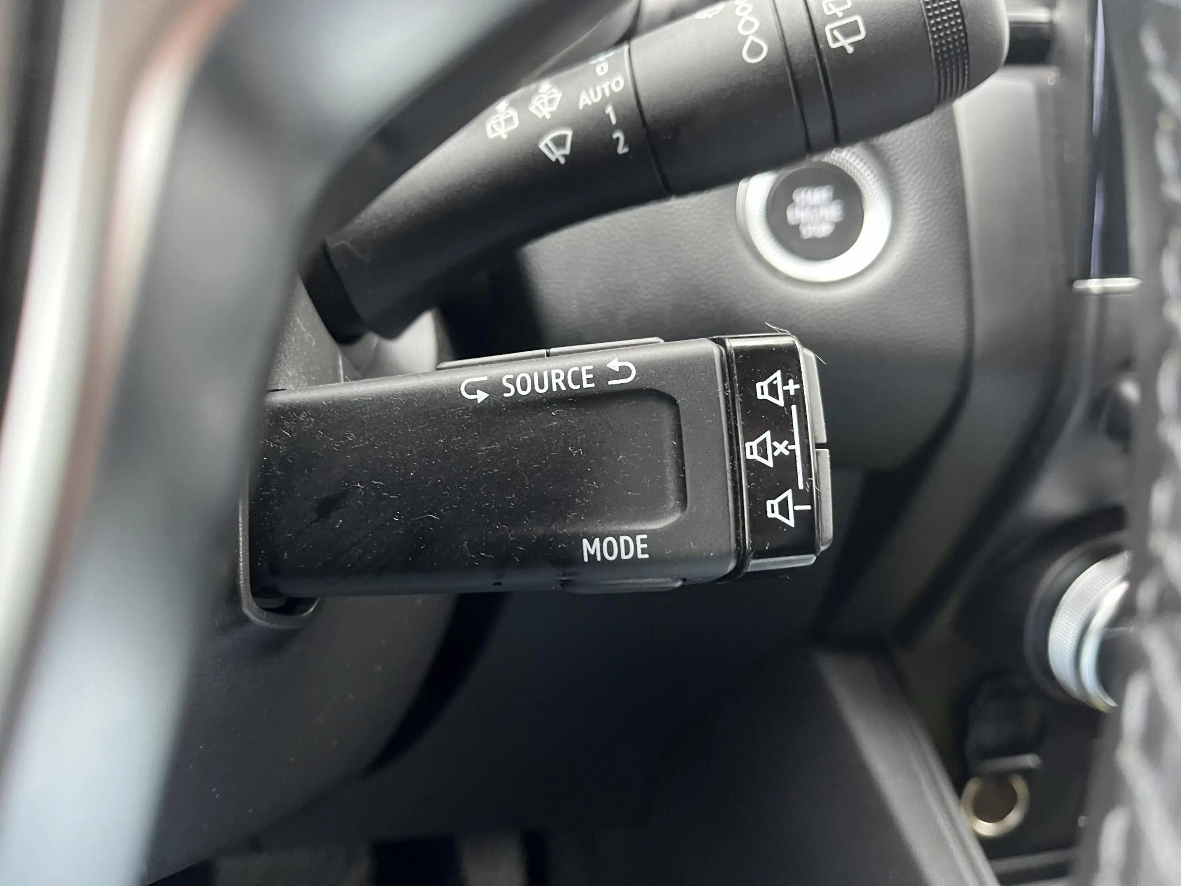 Mitsubishi ASX 1.6 PHEV AT First Edition / Apple Carplay/Android — photo 7