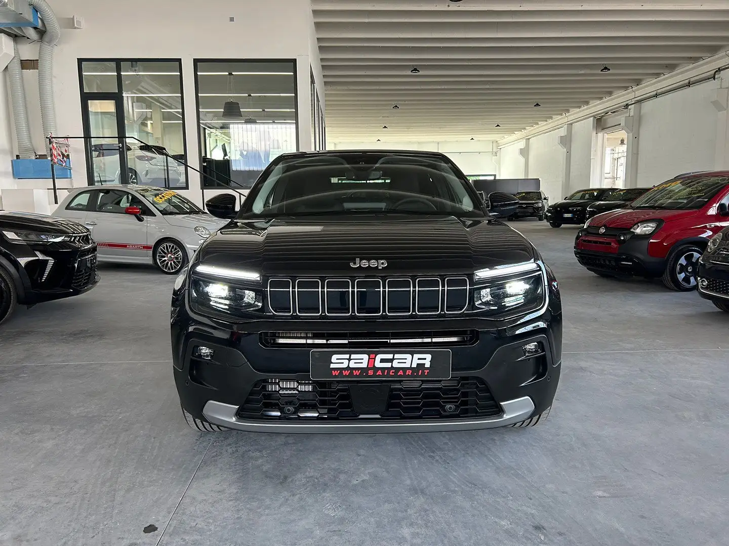 Jeep Avenger 1.2 Turbo MHEV Summit Schwarz - 2