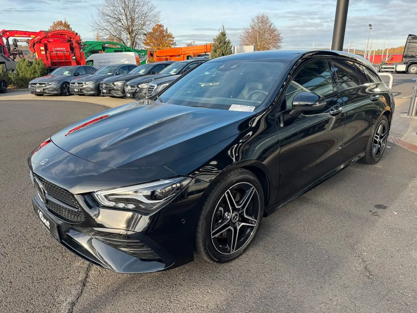 Mercedes-Benz CLA 200 AMG+AHK+DistrPlus+Ambiente+Night Negro - 2