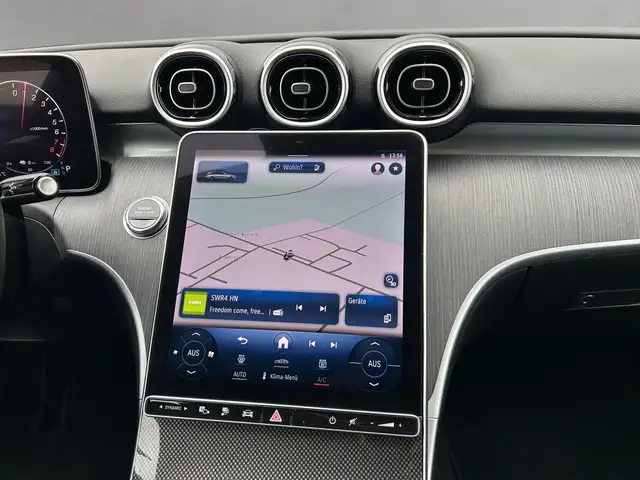 Mercedes-Benz C-Class view 11