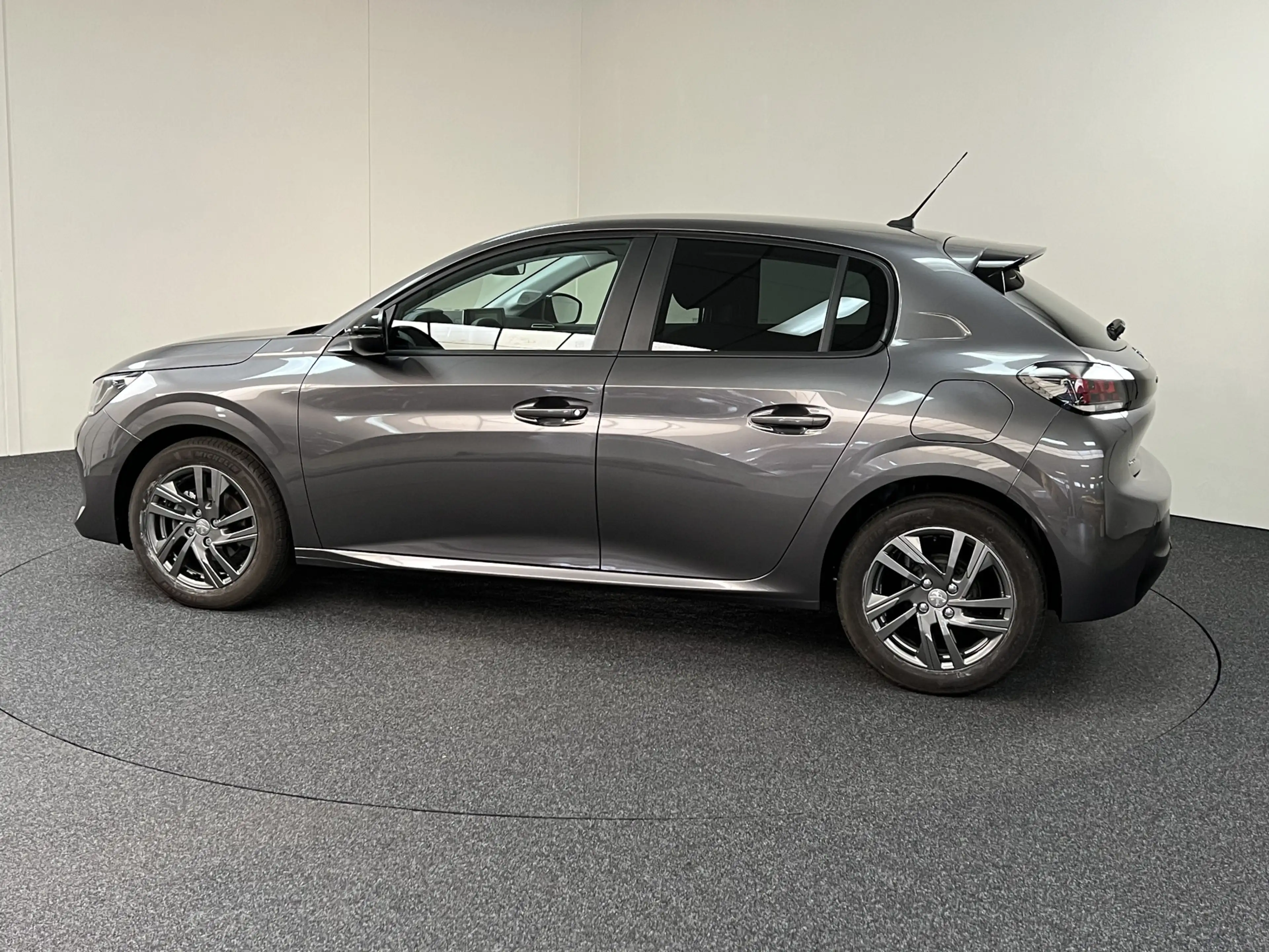 Peugeot 208 1.2 PureTech Active Pack Airco, Cr. Control, Apple — photo 5