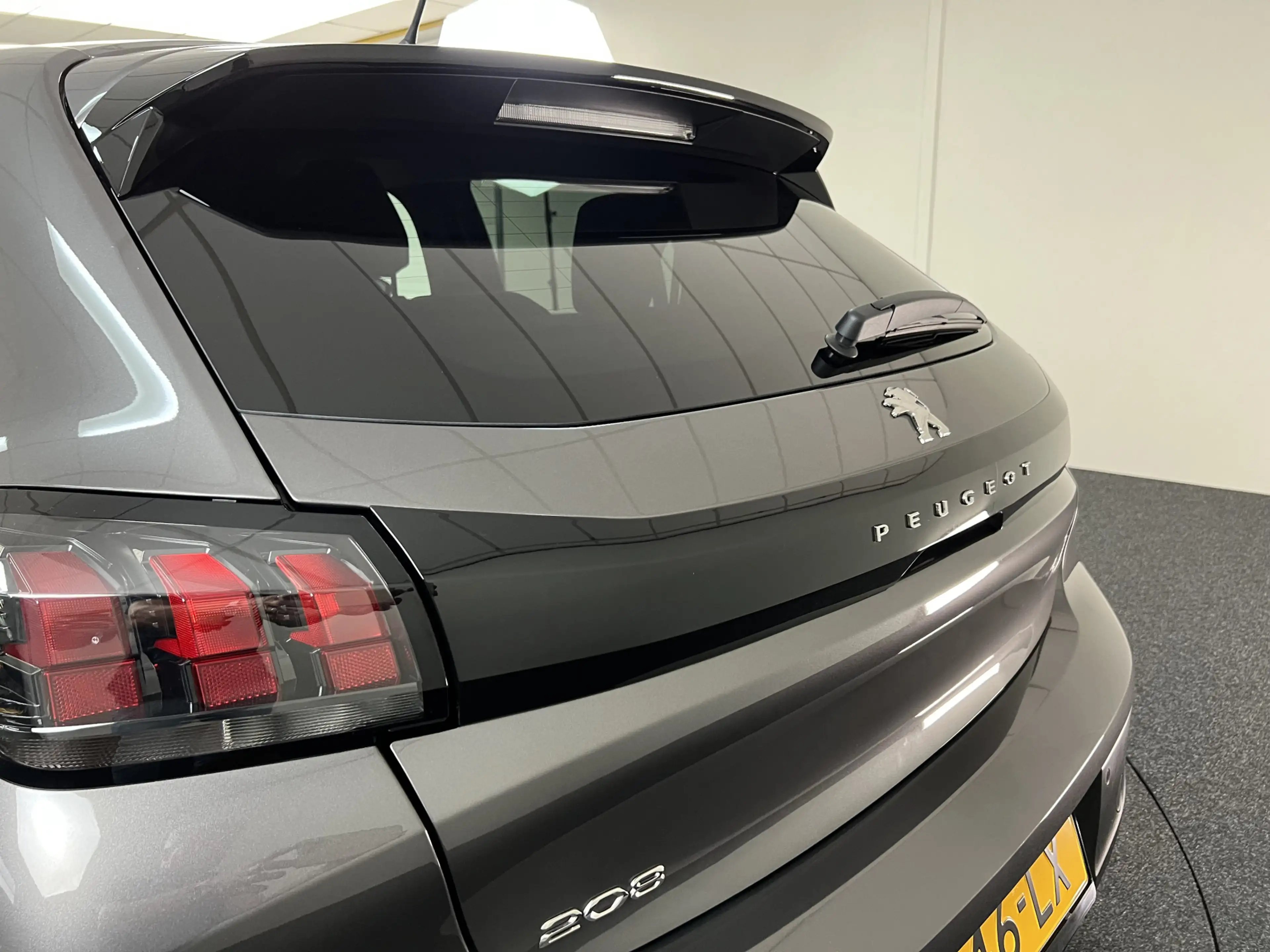 Peugeot 208 1.2 PureTech Active Pack Airco, Cr. Control, Apple — photo 33