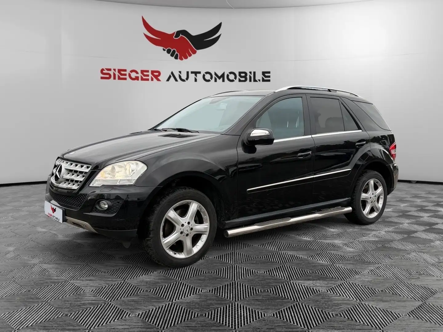 Mercedes-Benz ML 350 CDI AMG SPORTPAKET, NAVI, GSD, LEDER Schwarz - 1