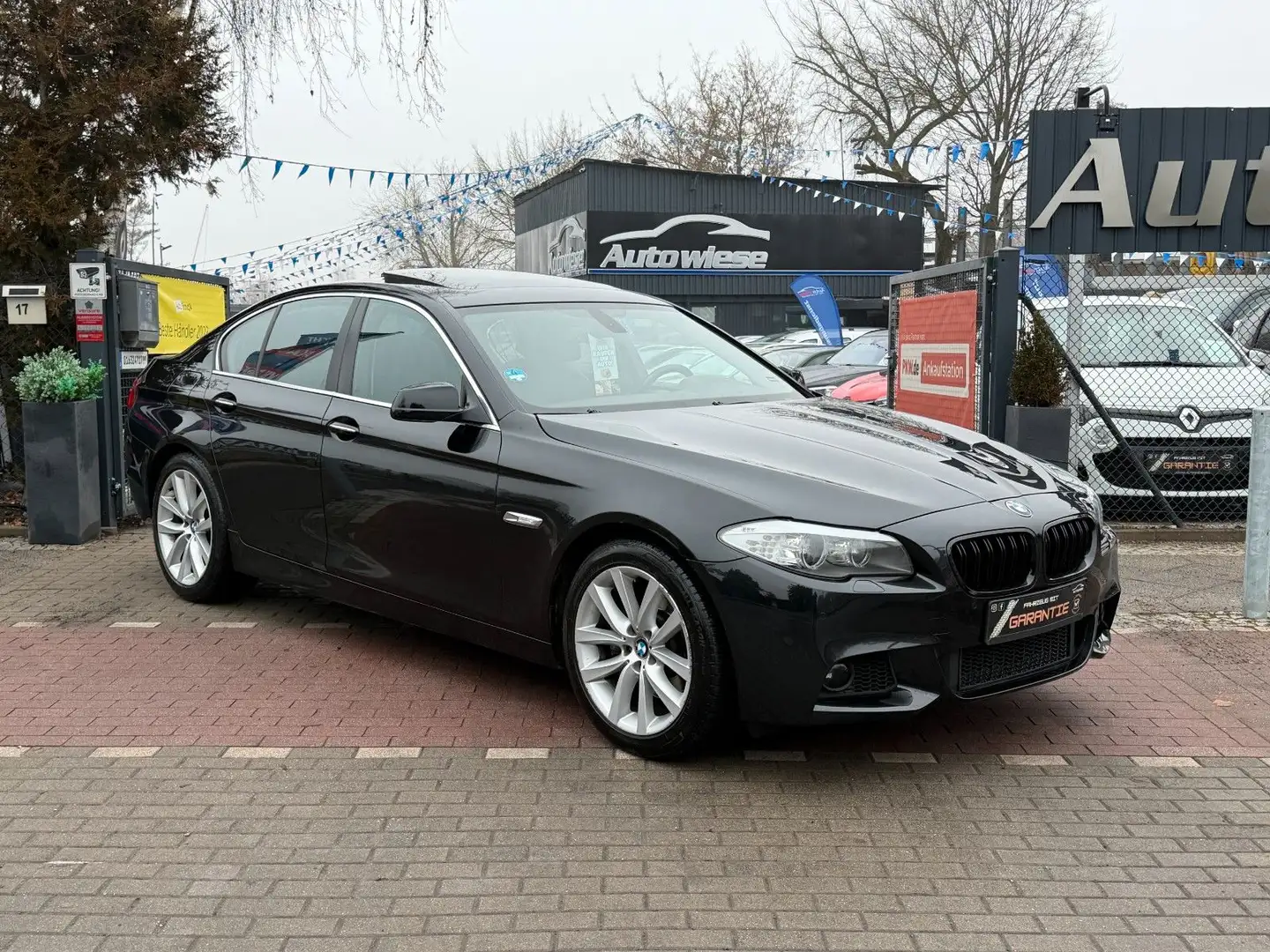 BMW 528 i Limousine*Aut.*Leder*Navi*Xenon*VOLL Schwarz - 1