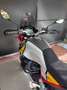 Moto Guzzi V 85 TT EVOCATIVE GRAPHICS Giallo - thumbnail 12