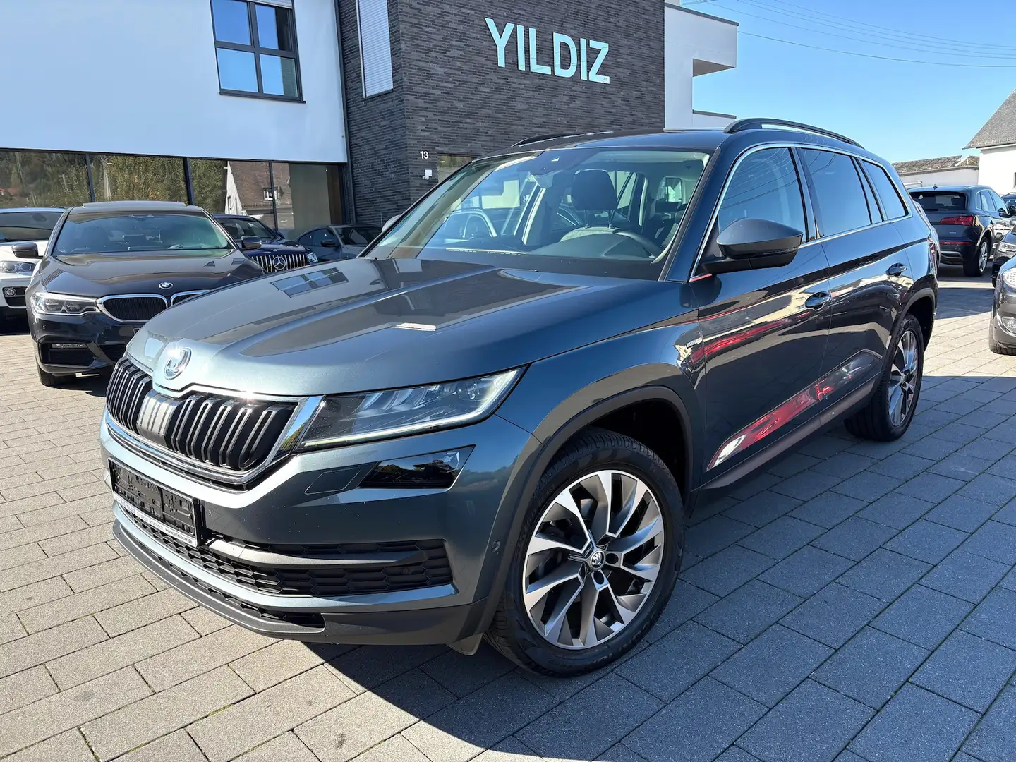 Skoda Kodiaq 2.0 TDI DSG 4x4 CLEVER STANDHEIZUNG ACC Grigio - 1
