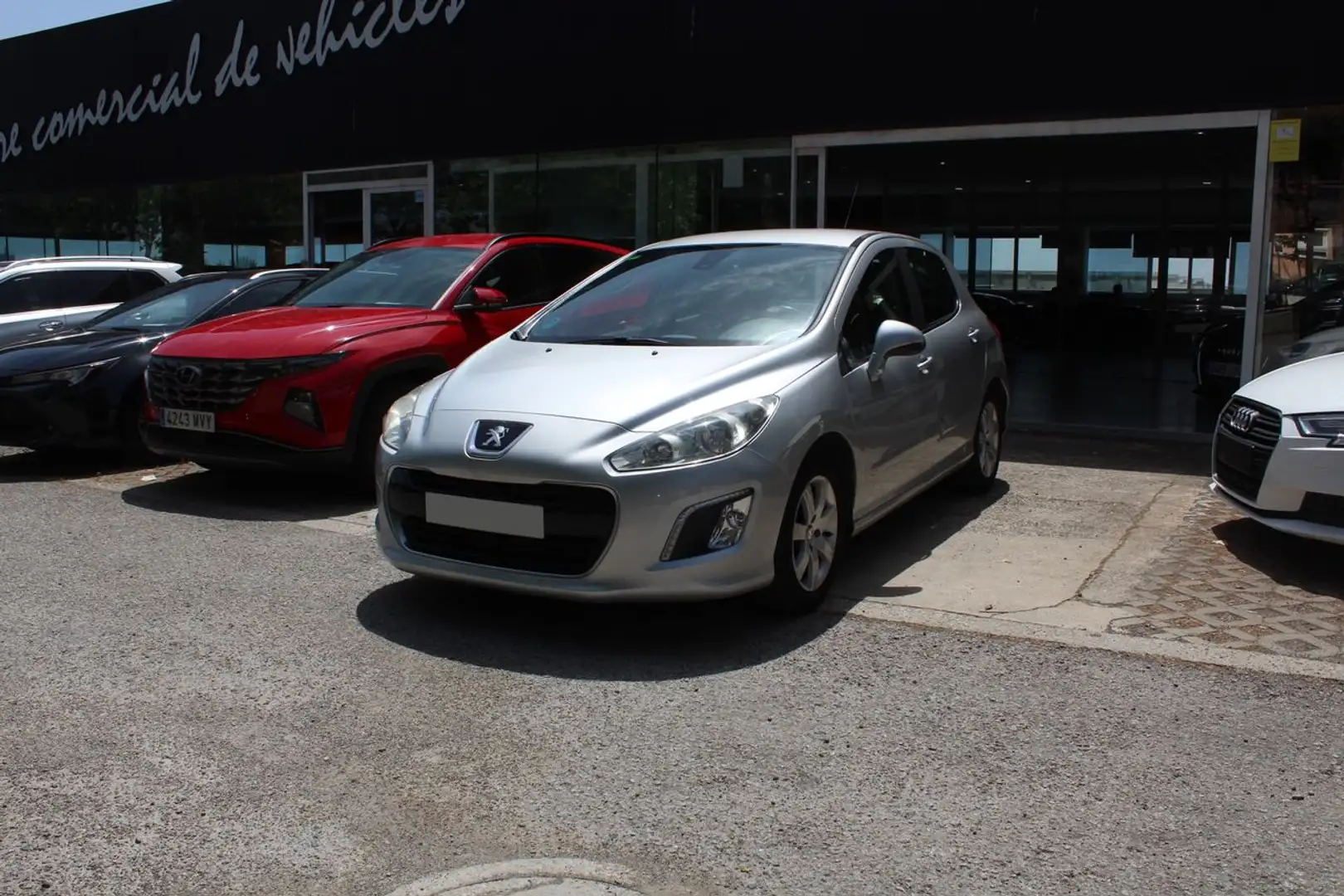 Peugeot 308 5P Access 1.6 VTi 120 Gris - 1