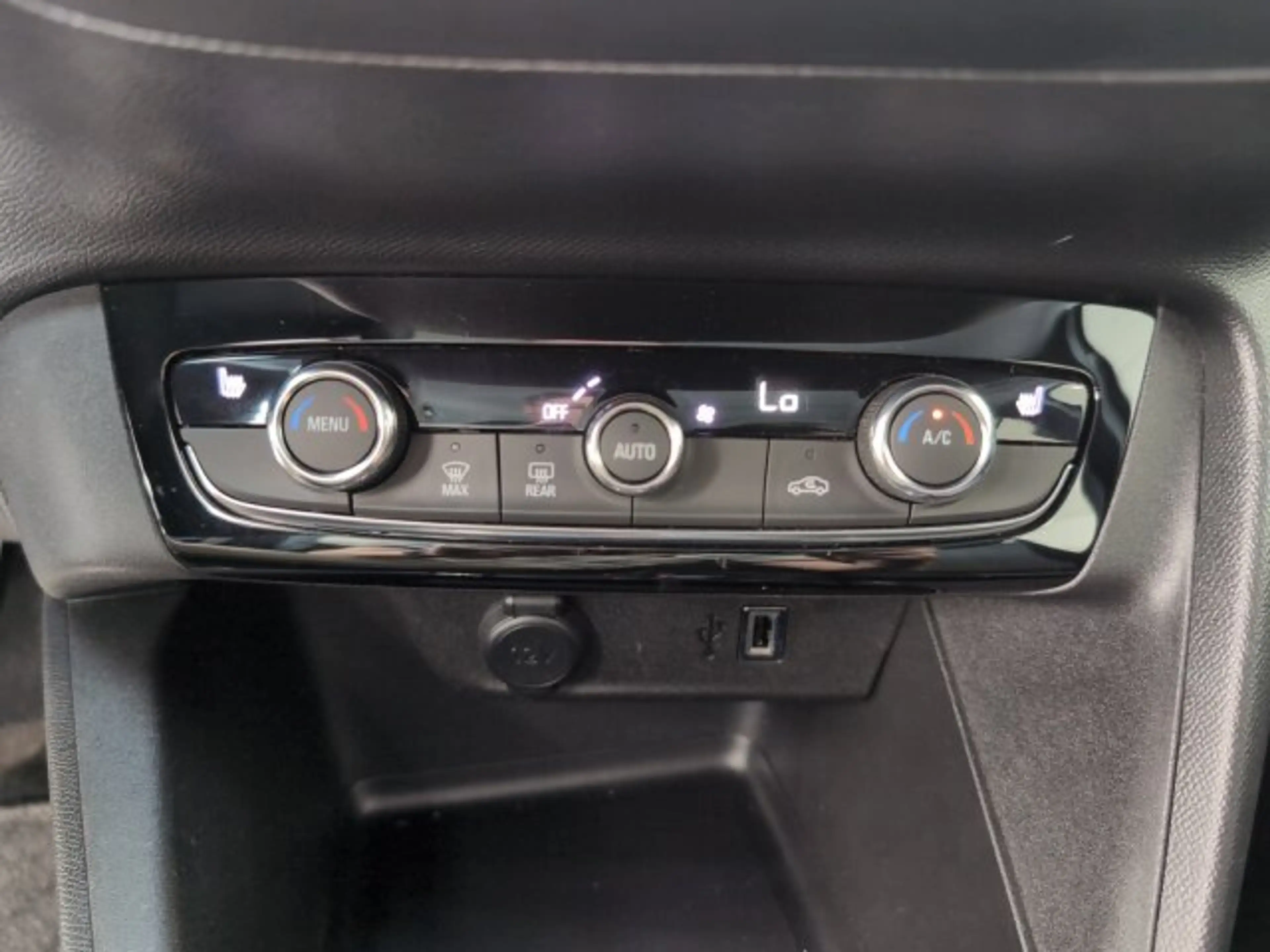 Opel Corsa-e Edition Automatik Klimaautomatik Sitzheizung (SI 130) — photo 12