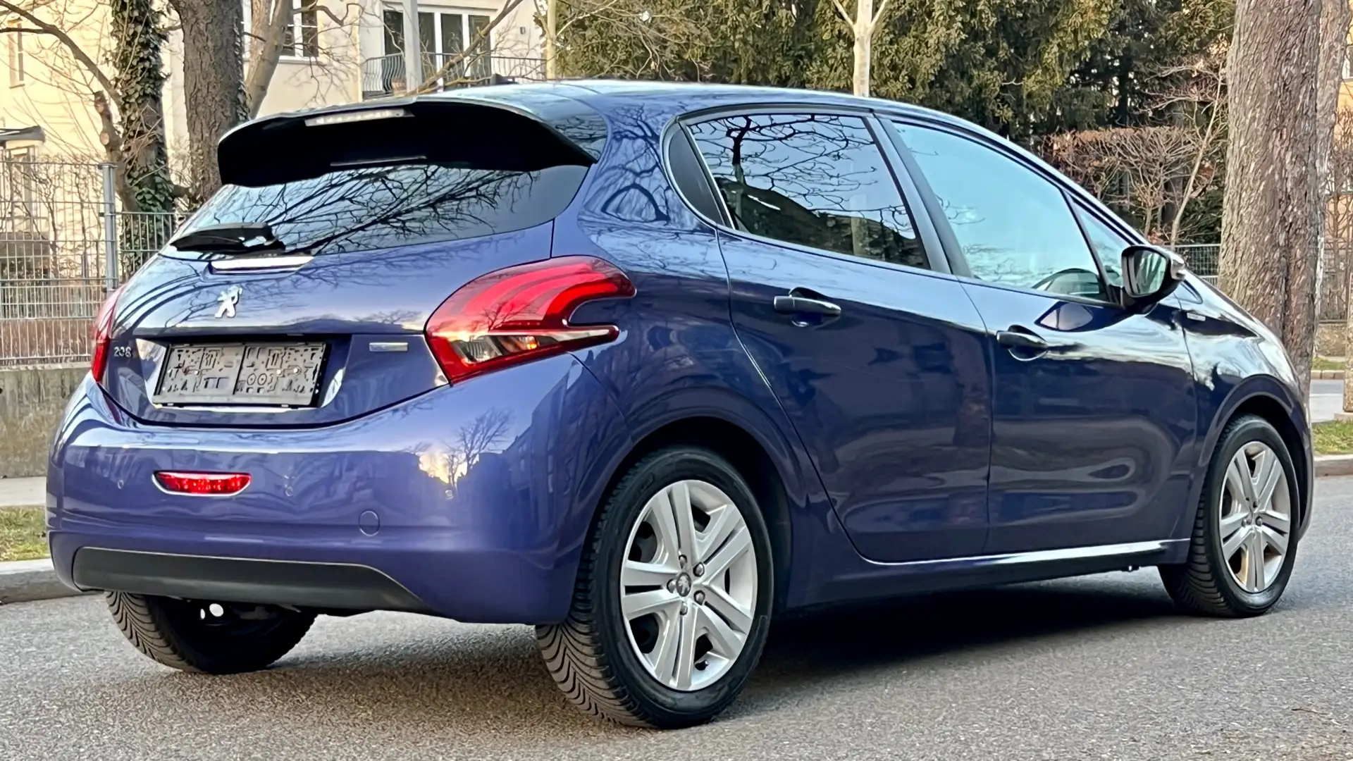 Peugeot 208 Style 1,2 PureTech 82 pickerl 2/2025 garagenauto - 2