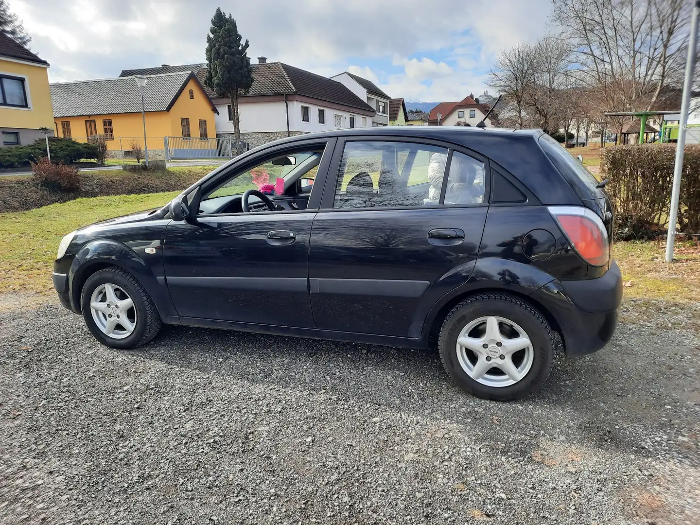 Kia Rio 1.3 RS - 1