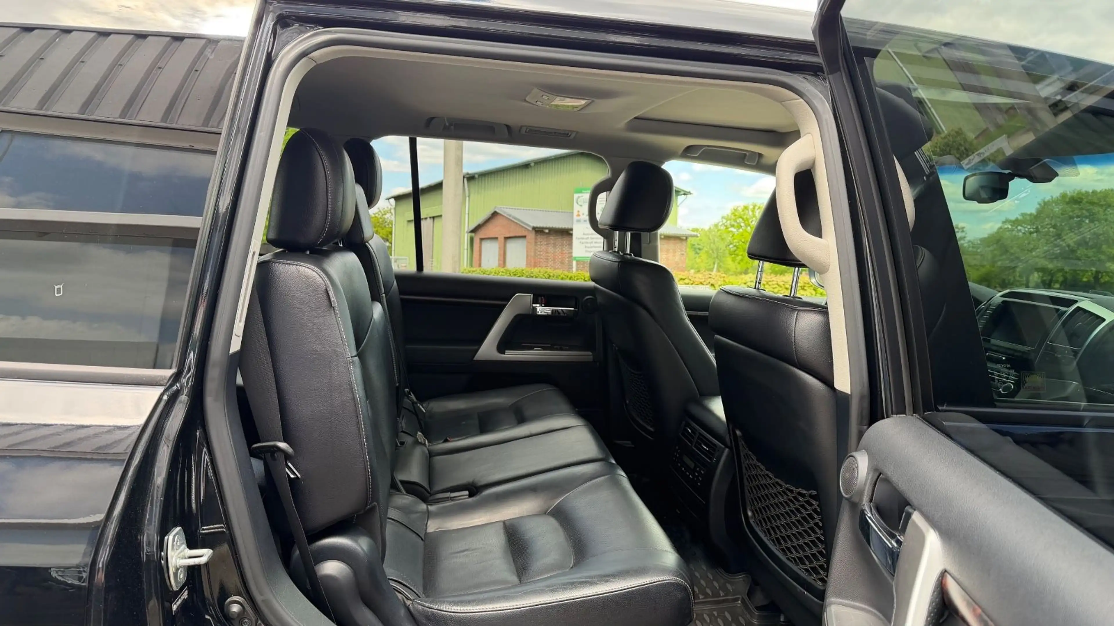 Toyota Land Cruiser LAND CRUISER 200 EXECUTIVE 7-SITZE/DEUTSCH/2.HD — photo 9