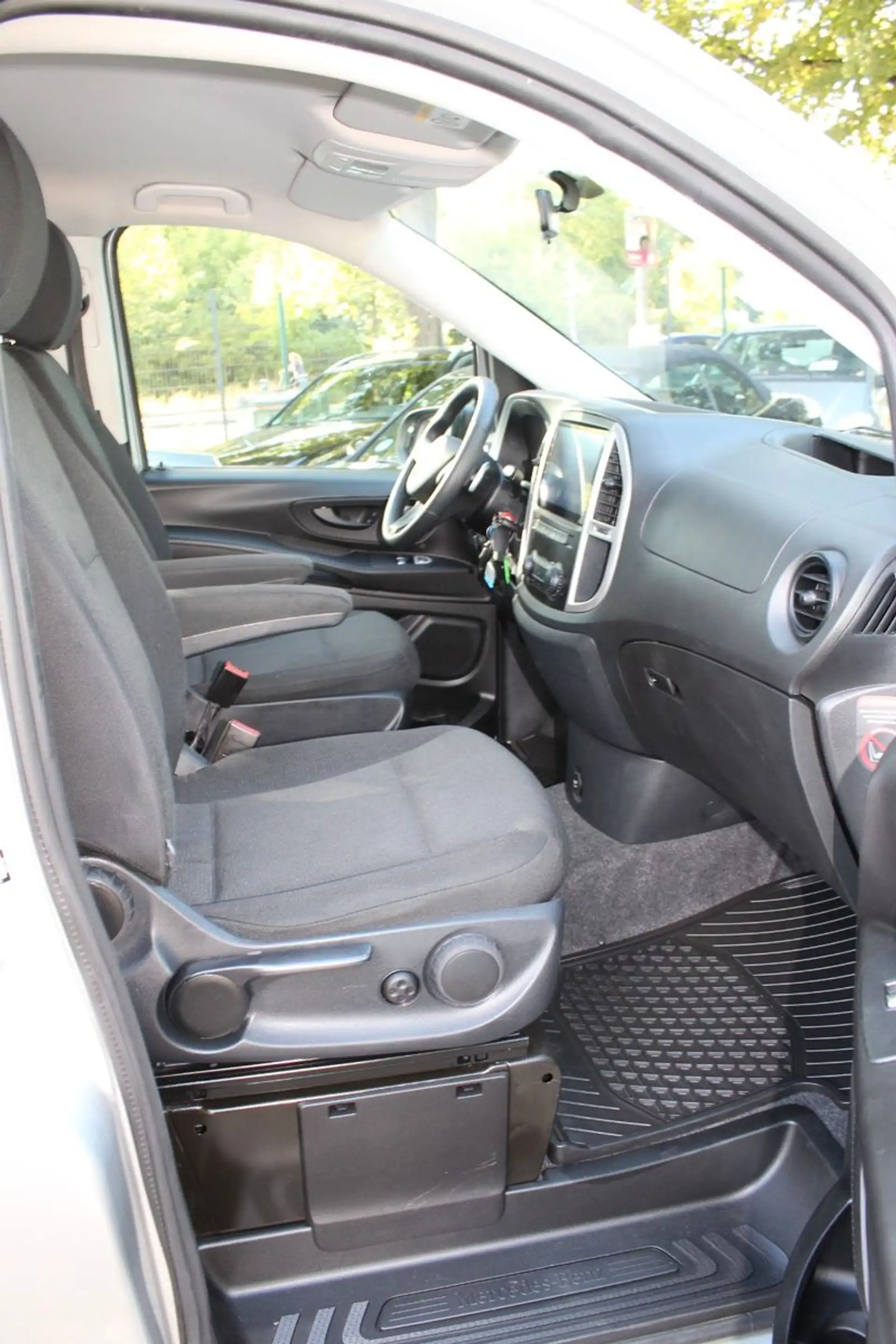Mercedes-Benz Vito Tourer 116 CDI Pro extralan 7-G 7-SITZER — photo 17
