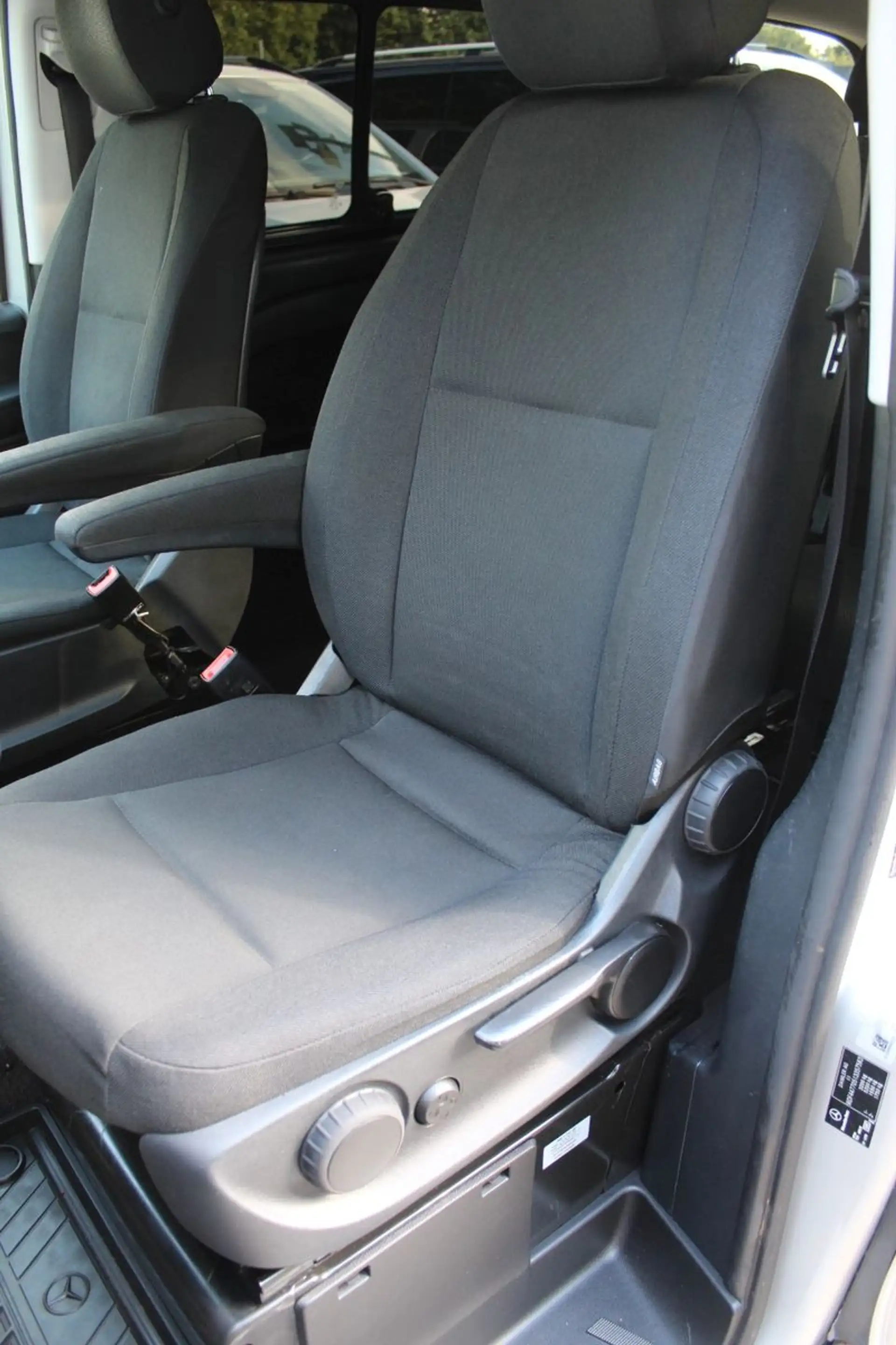 Mercedes-Benz Vito Tourer 116 CDI Pro extralan 7-G 7-SITZER — photo 13