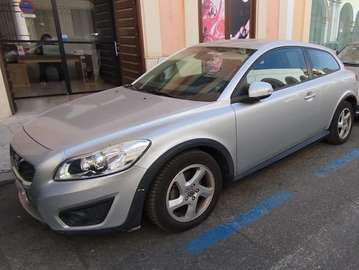 C30 1.6D DRIVe Momentum 115