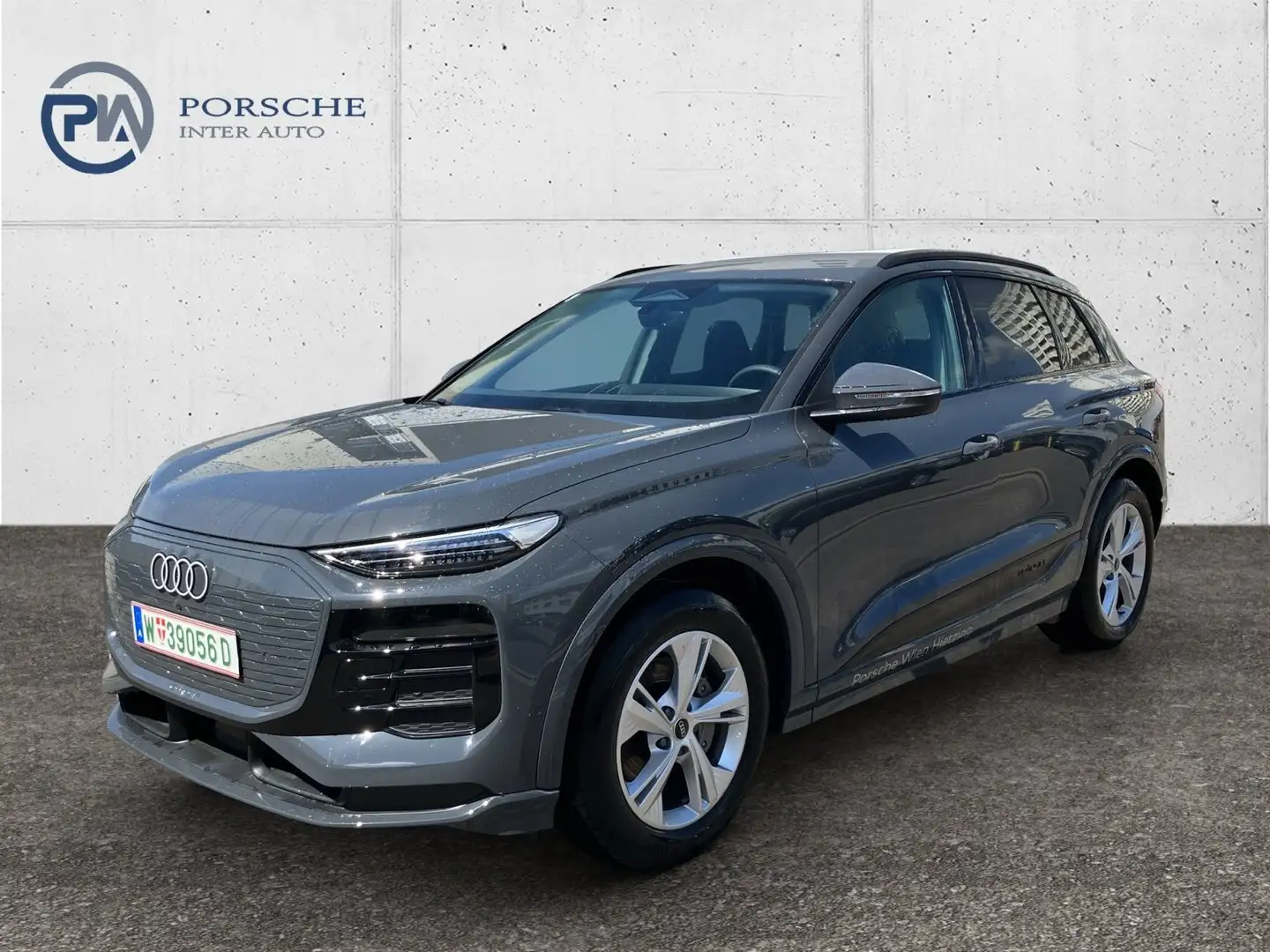 Audi Q6 e-tron e-tron Grau - 1