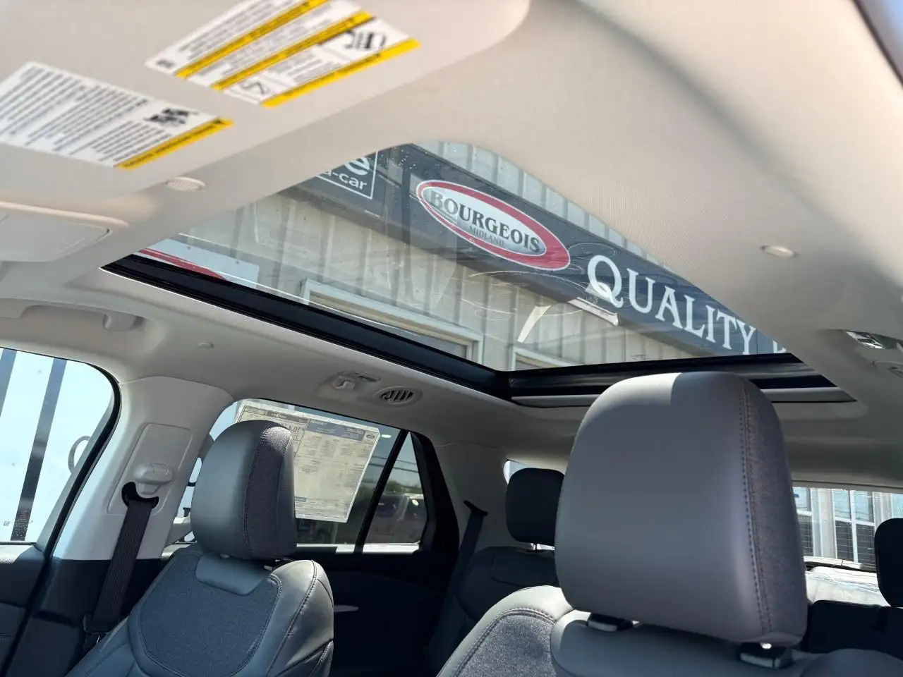 Ford Explorer photo Ford Explorer