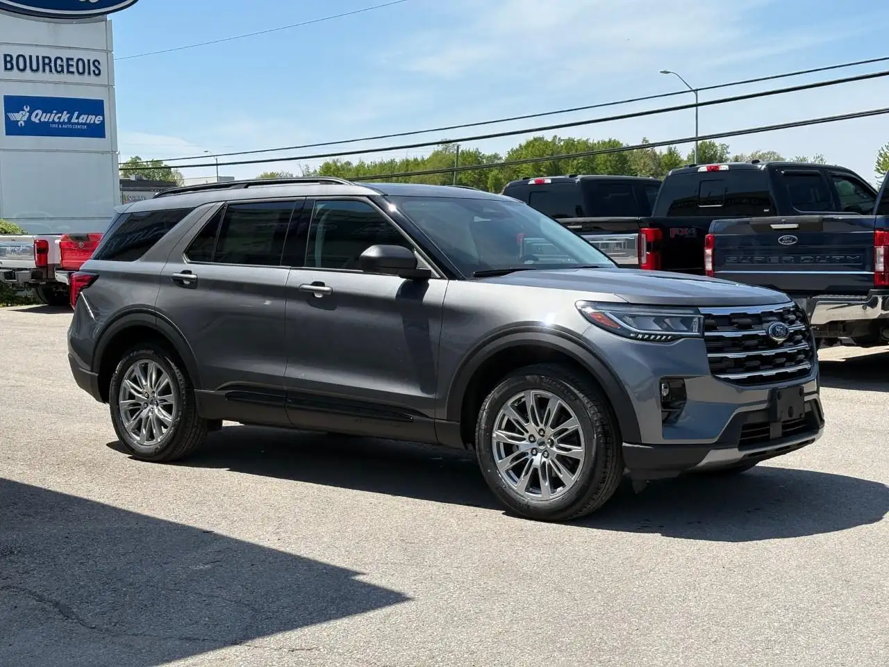 Ford Explorer photo Ford Explorer