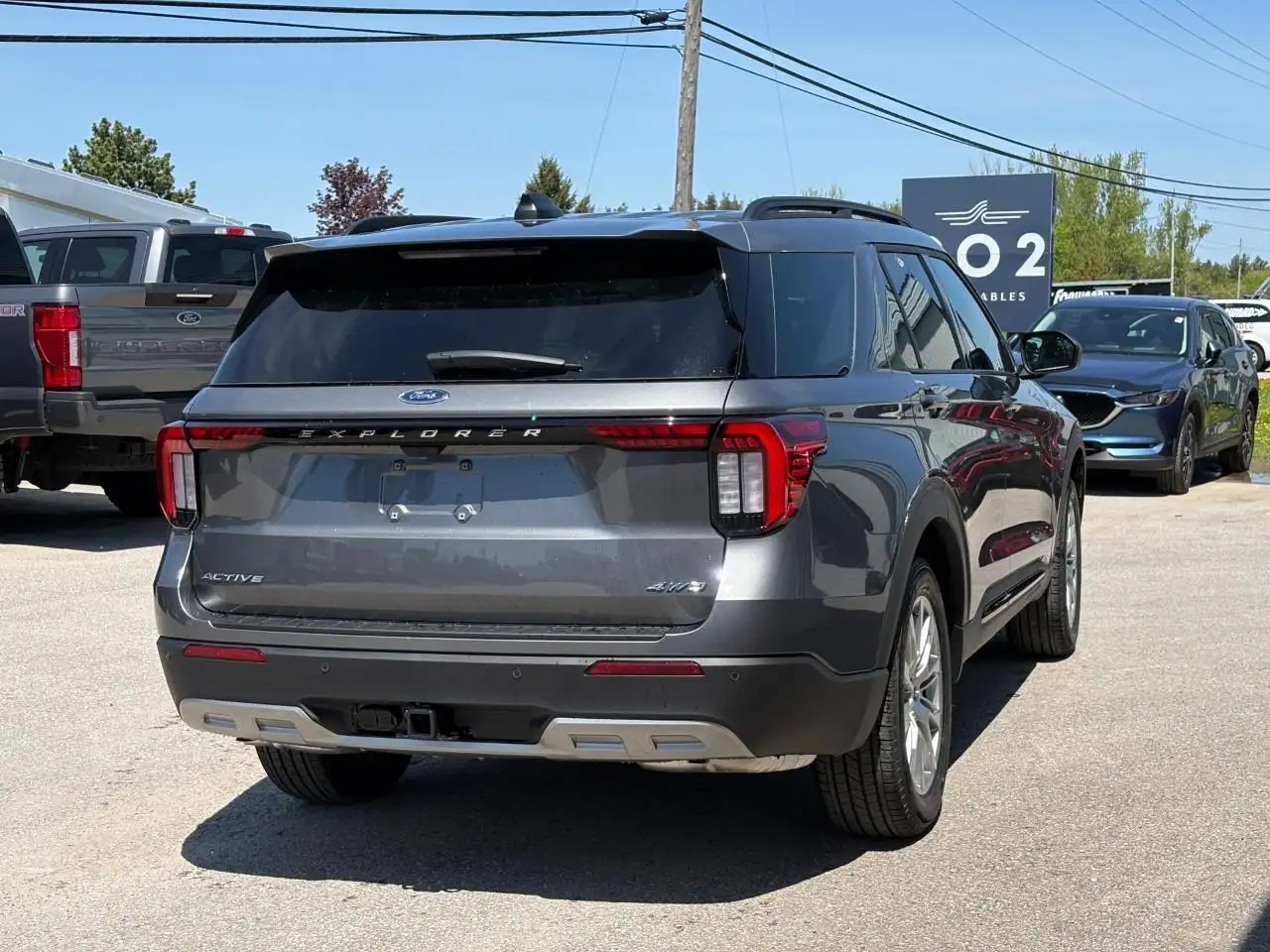 Ford Explorer photo Ford Explorer