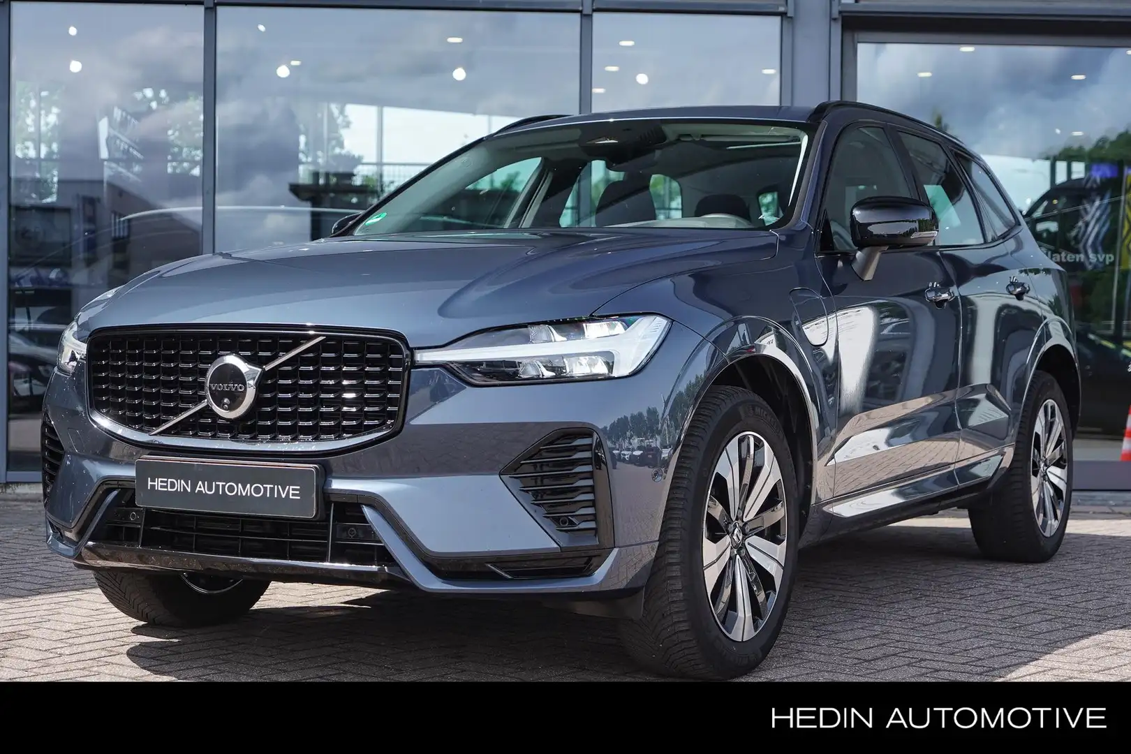 Volvo XC60 2.0 T6 Plug-in hybrid AWD Plus Dark | 2250 kg trek Azul - 1