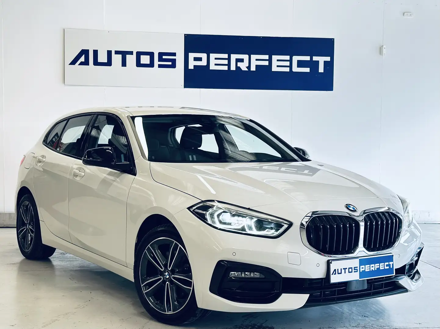 BMW 118 118 d AUTO 150CV NAVI LED BI-XENON LED AMBIANTE Weiß - 2