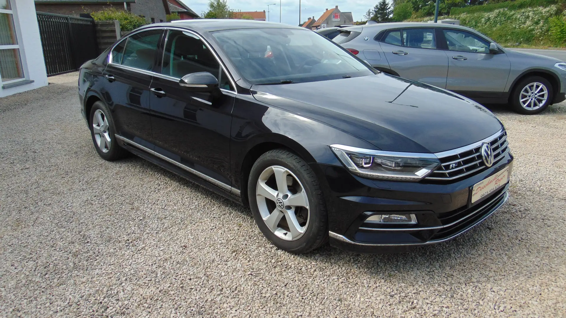 Volkswagen Passat R LINE .NAVI.CRUISE CONTROL.AIRCO...132925 KM Černá - 1