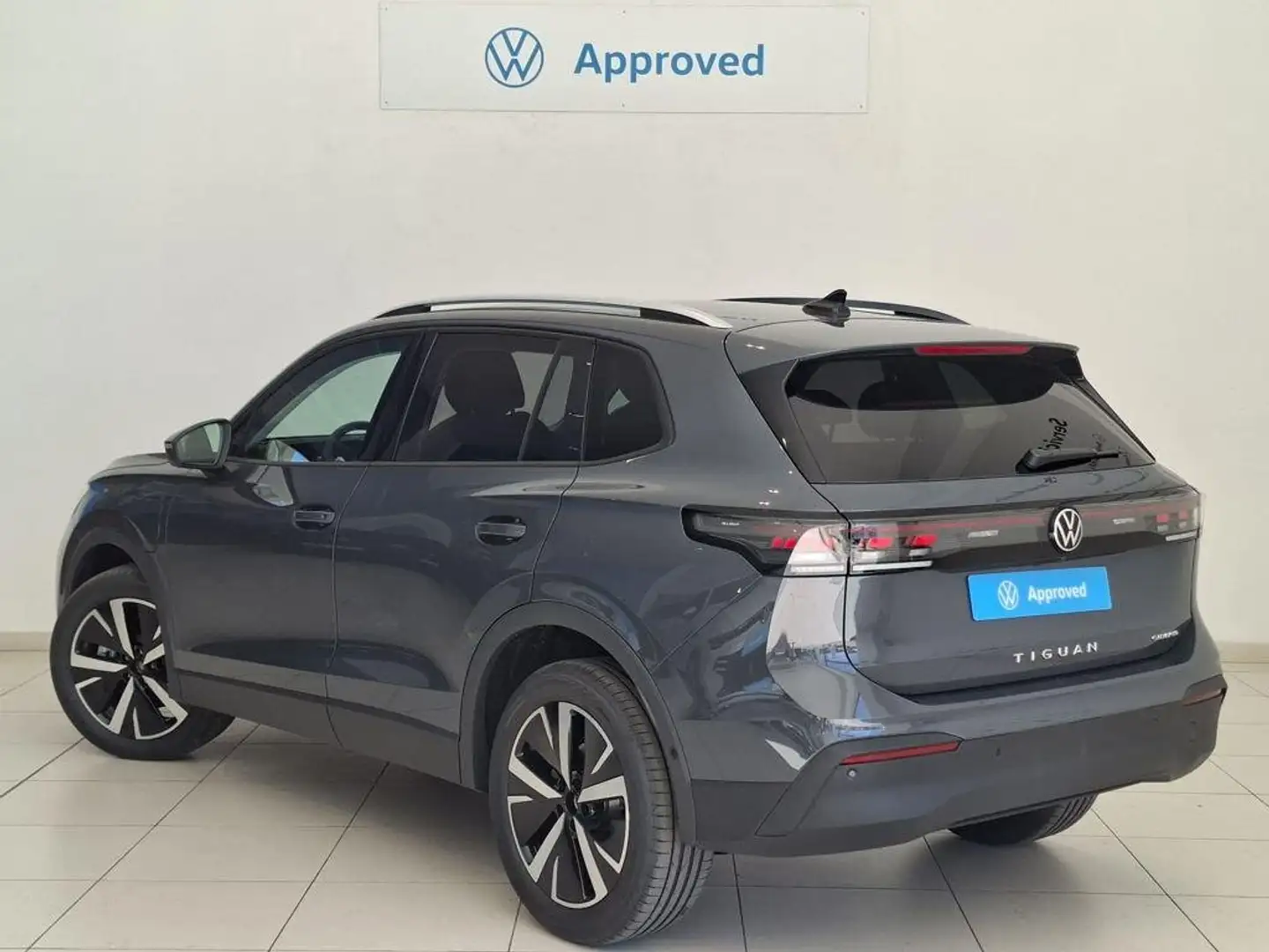 Volkswagen Tiguan 1.5 TSI eHybrid Más DSG 150kW Gris - 2
