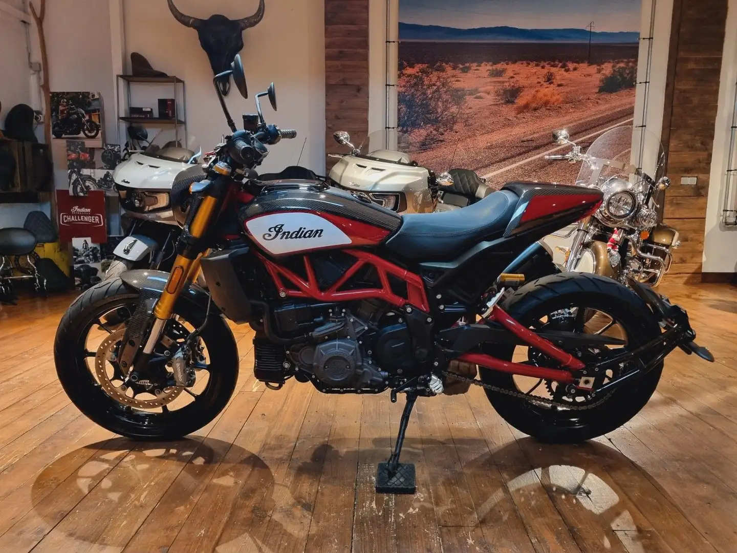 Indian FTR  R Carbon"Extras"100 Jahre (EUR 250/4,99 %) Rouge - 1