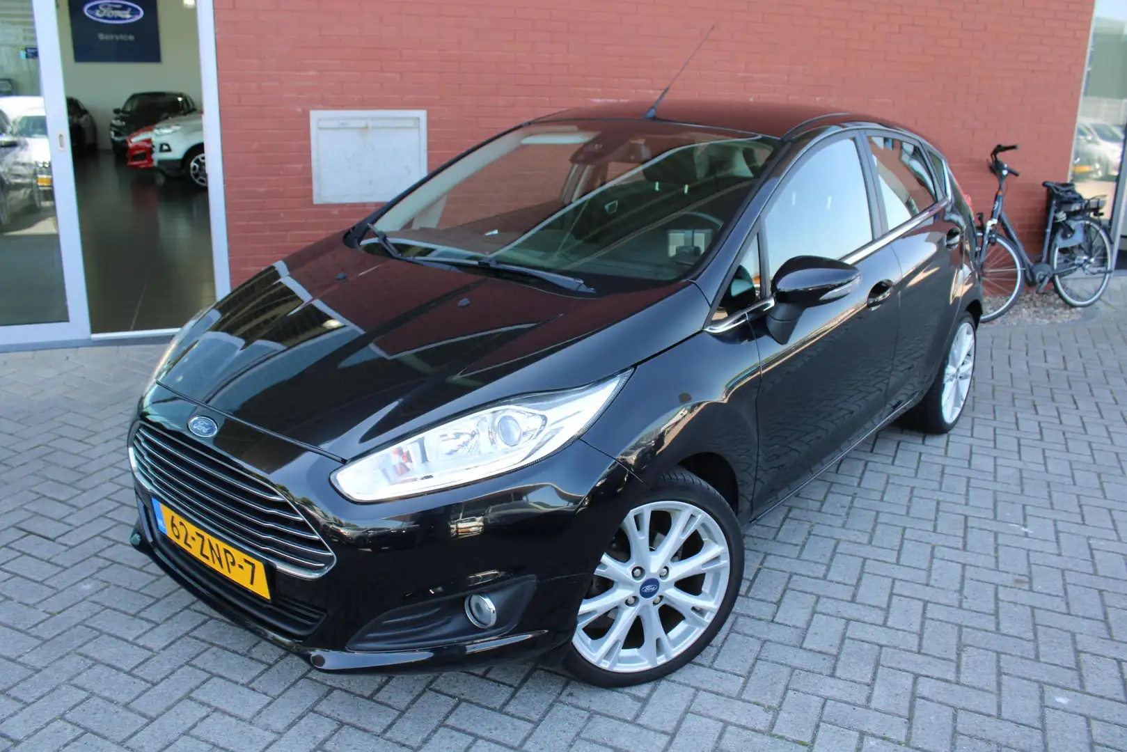 Ford Fiesta 1.0 EcoBoost 100 PK Titanium | Trekhaak | Navigati Noir - 2