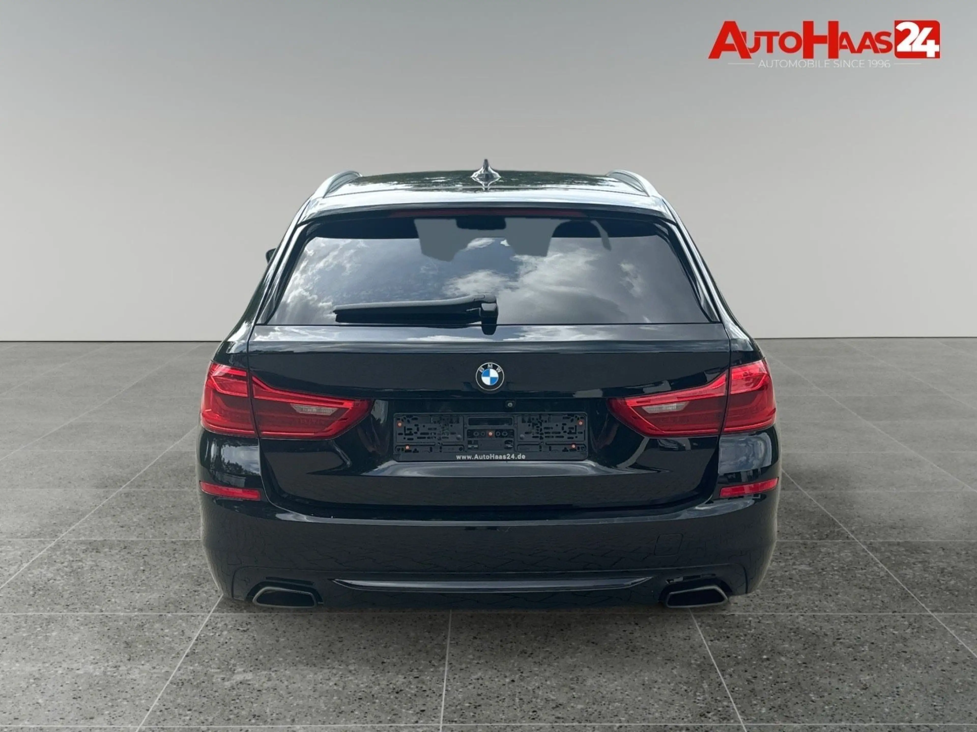 BMW 540 d xDrive Sport Line Leder Navi AHK 4xSitzh — photo 7
