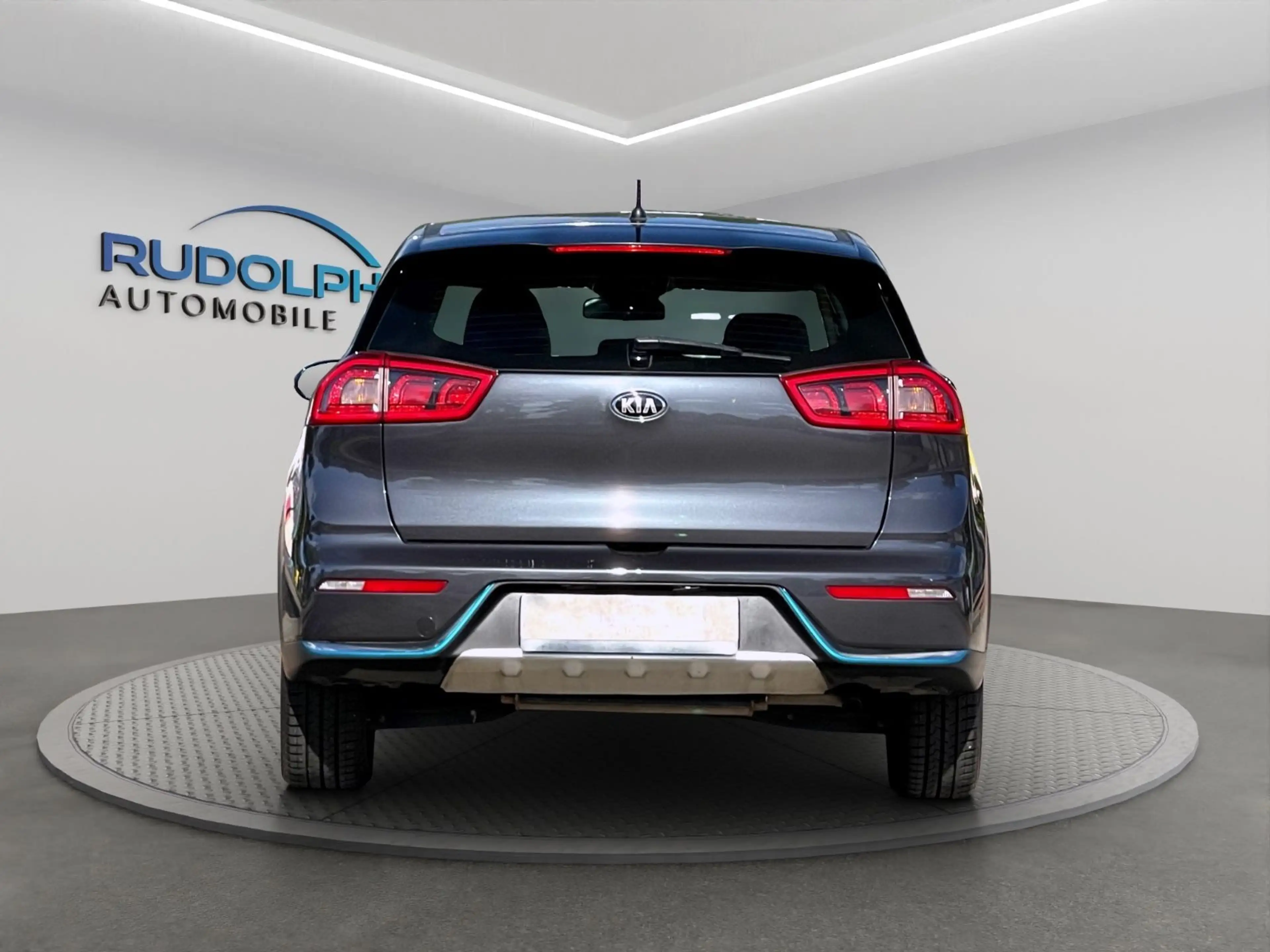 Kia Niro Edition 7 Plug-in Hybrid — photo 6