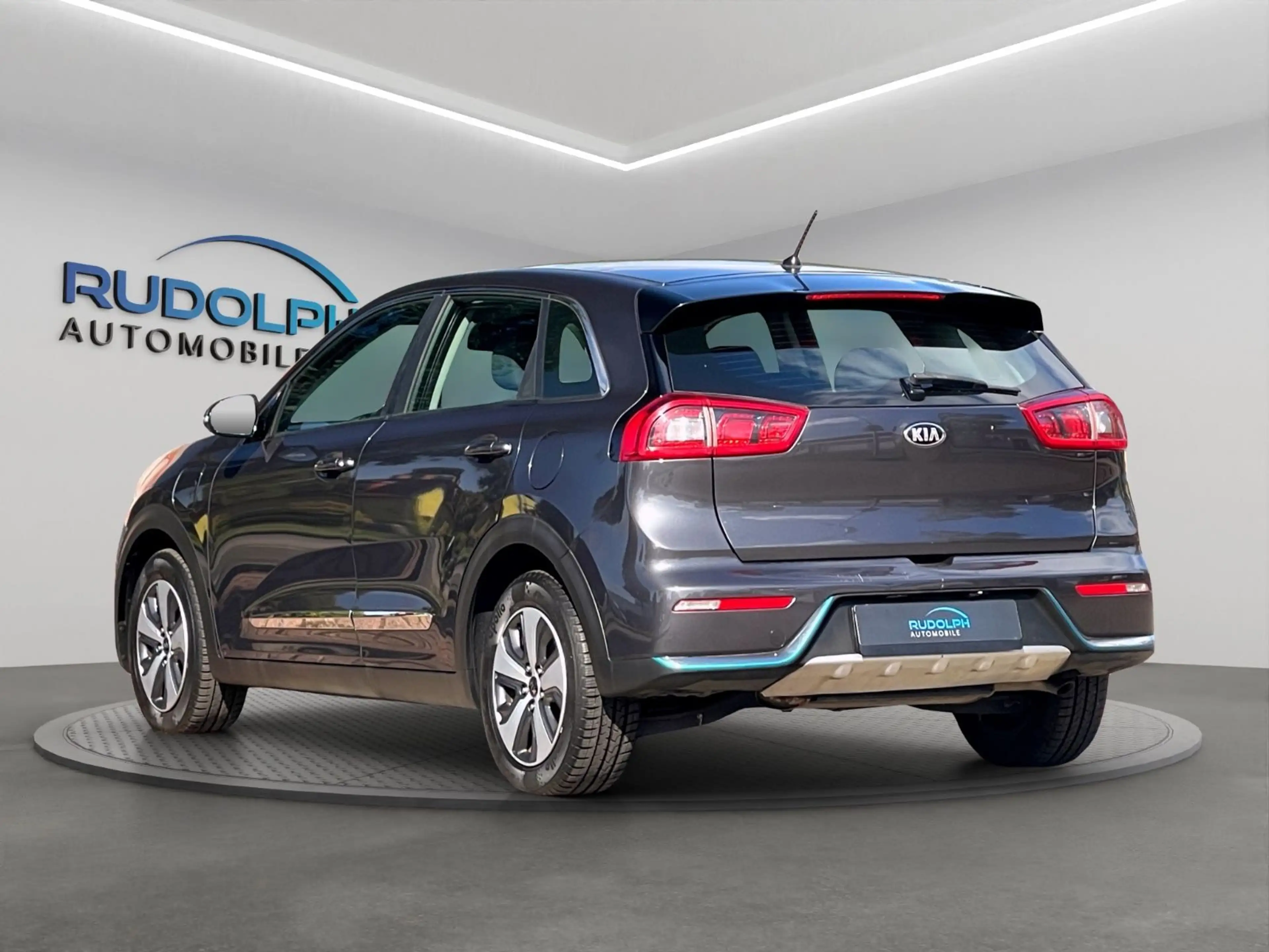 Kia Niro Edition 7 Plug-in Hybrid — photo 5